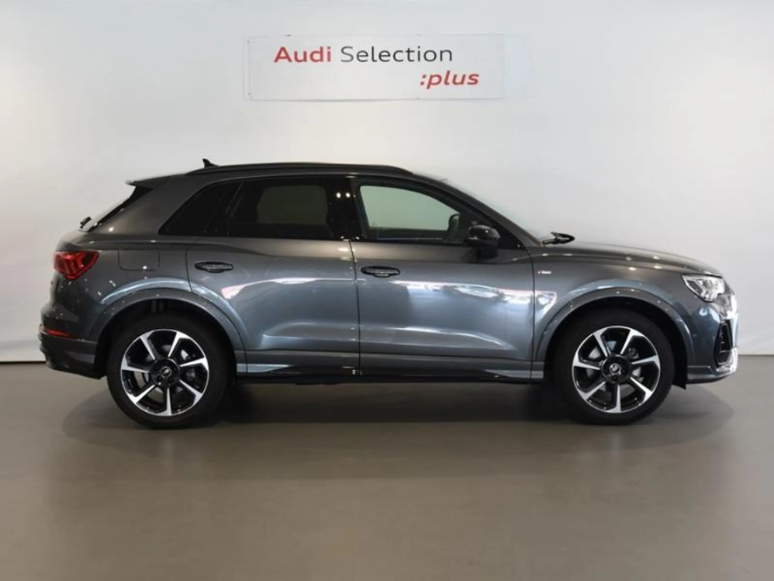 AUDI Q3 BLACK LINE 35 TDI 110KW (150CV) S TRONIC - Foto 3