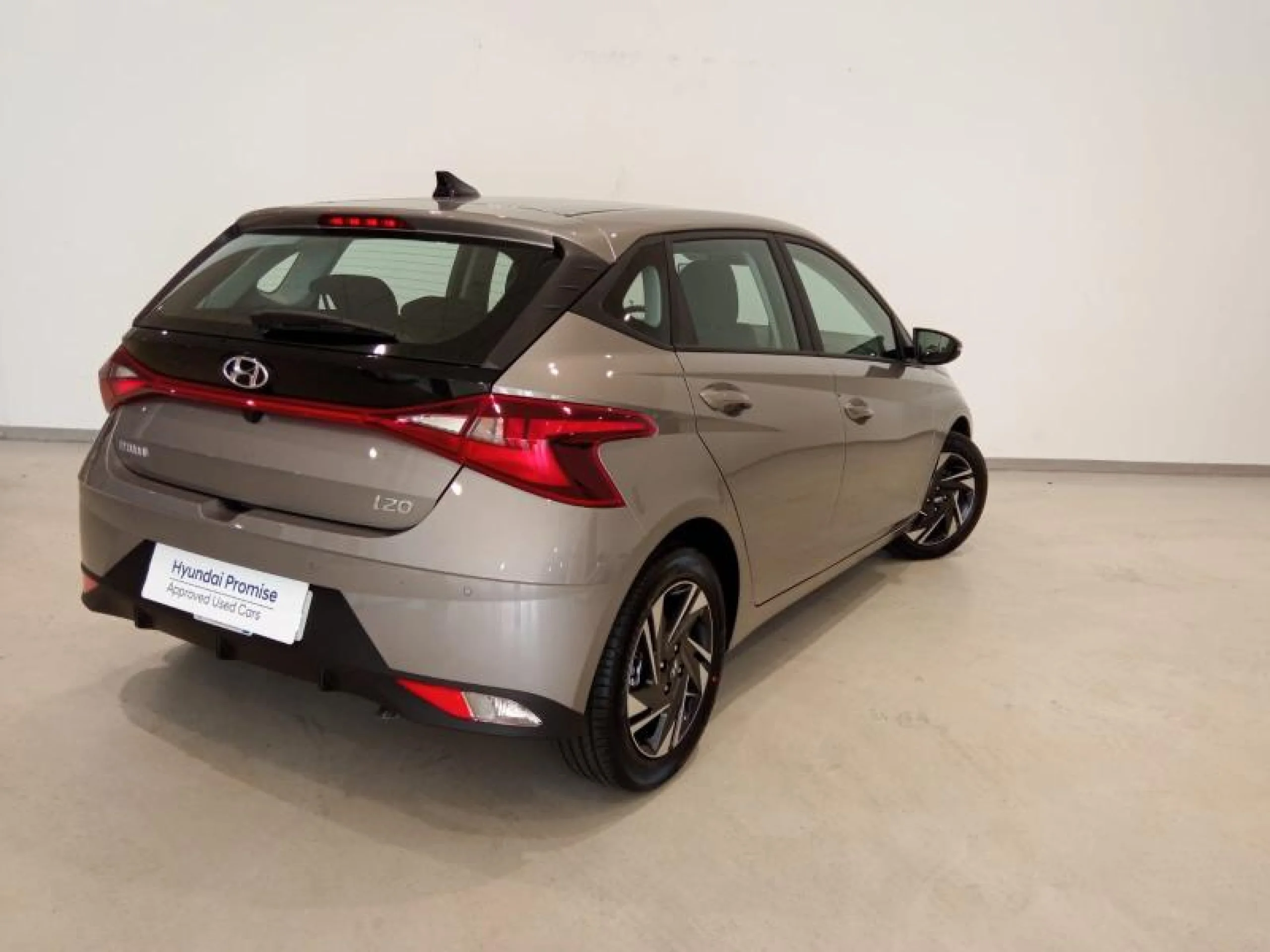 HYUNDAI I20 1.0 TGDI 74KW (100CV) KLASS - Foto 2