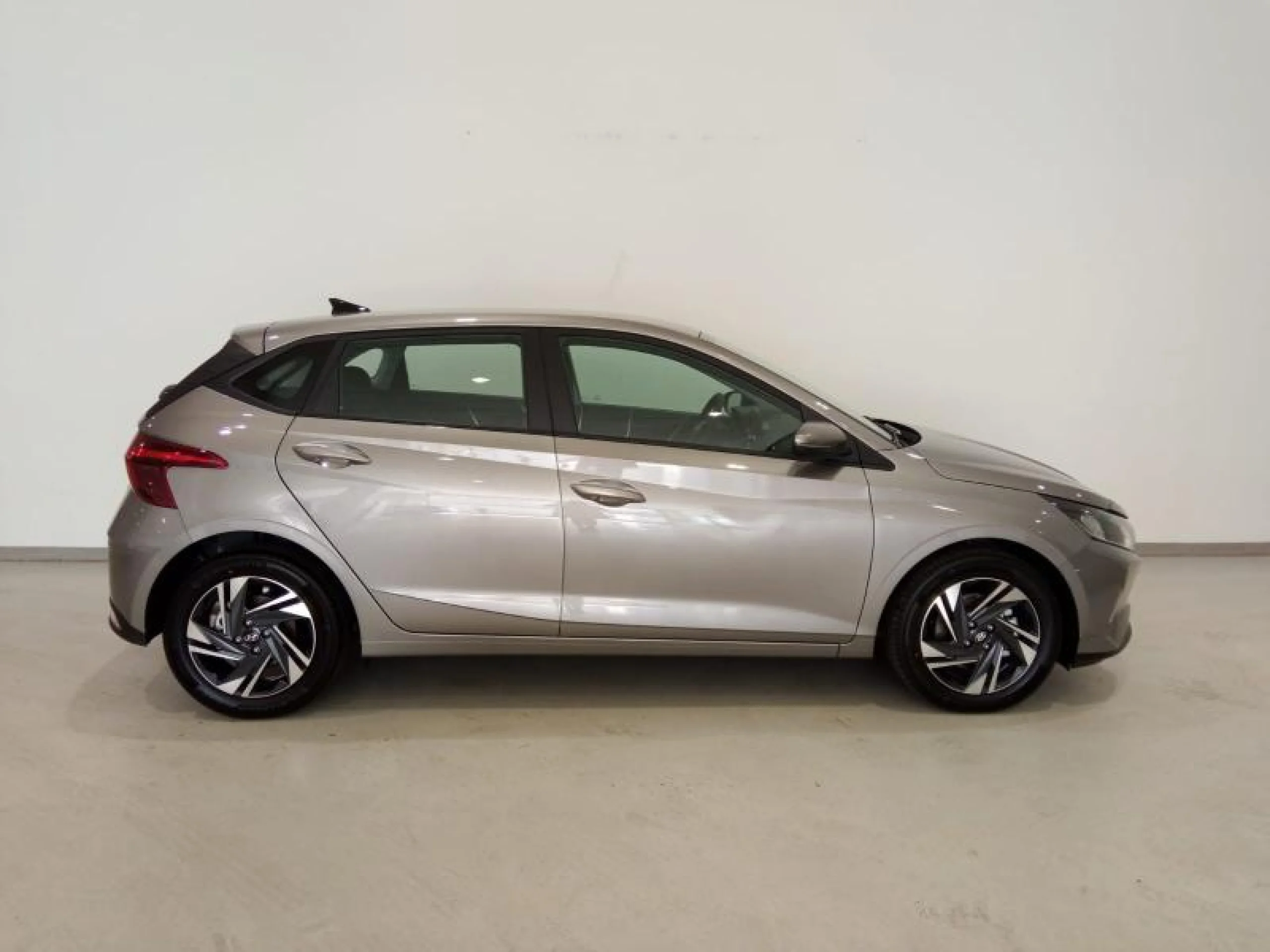 HYUNDAI I20 1.0 TGDI 74KW (100CV) KLASS - Foto 3