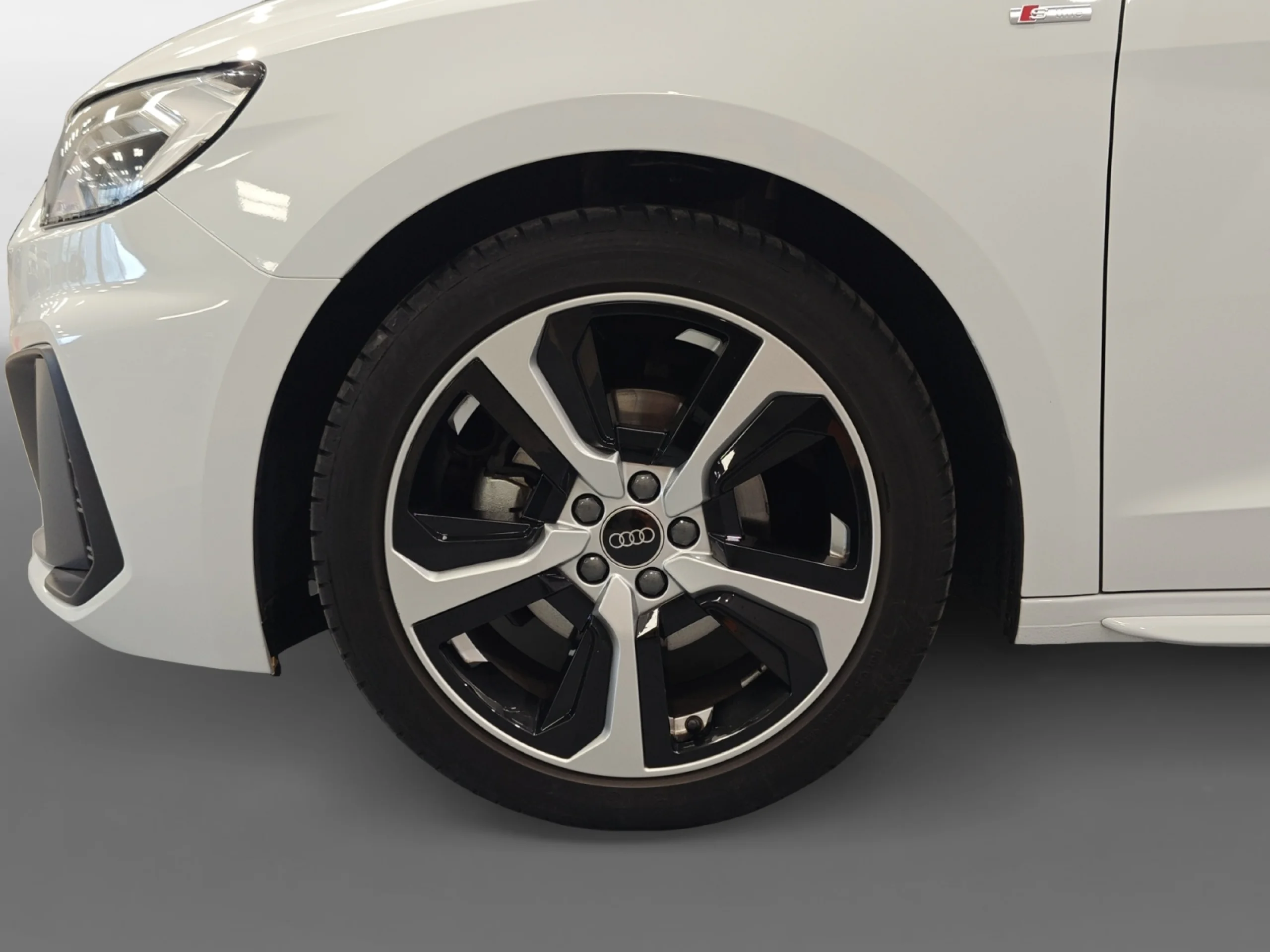 AUDI A1 SPORTBACK ADRENALIN 30 TFSI 85KW S TRON - Foto 8