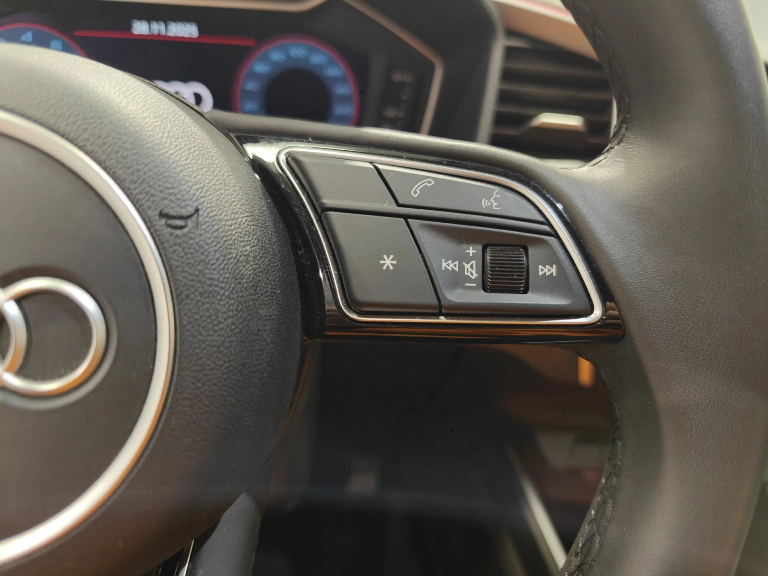 AUDI A1 SPORTBACK ADRENALIN 30 TFSI 85KW S TRON - Foto 10