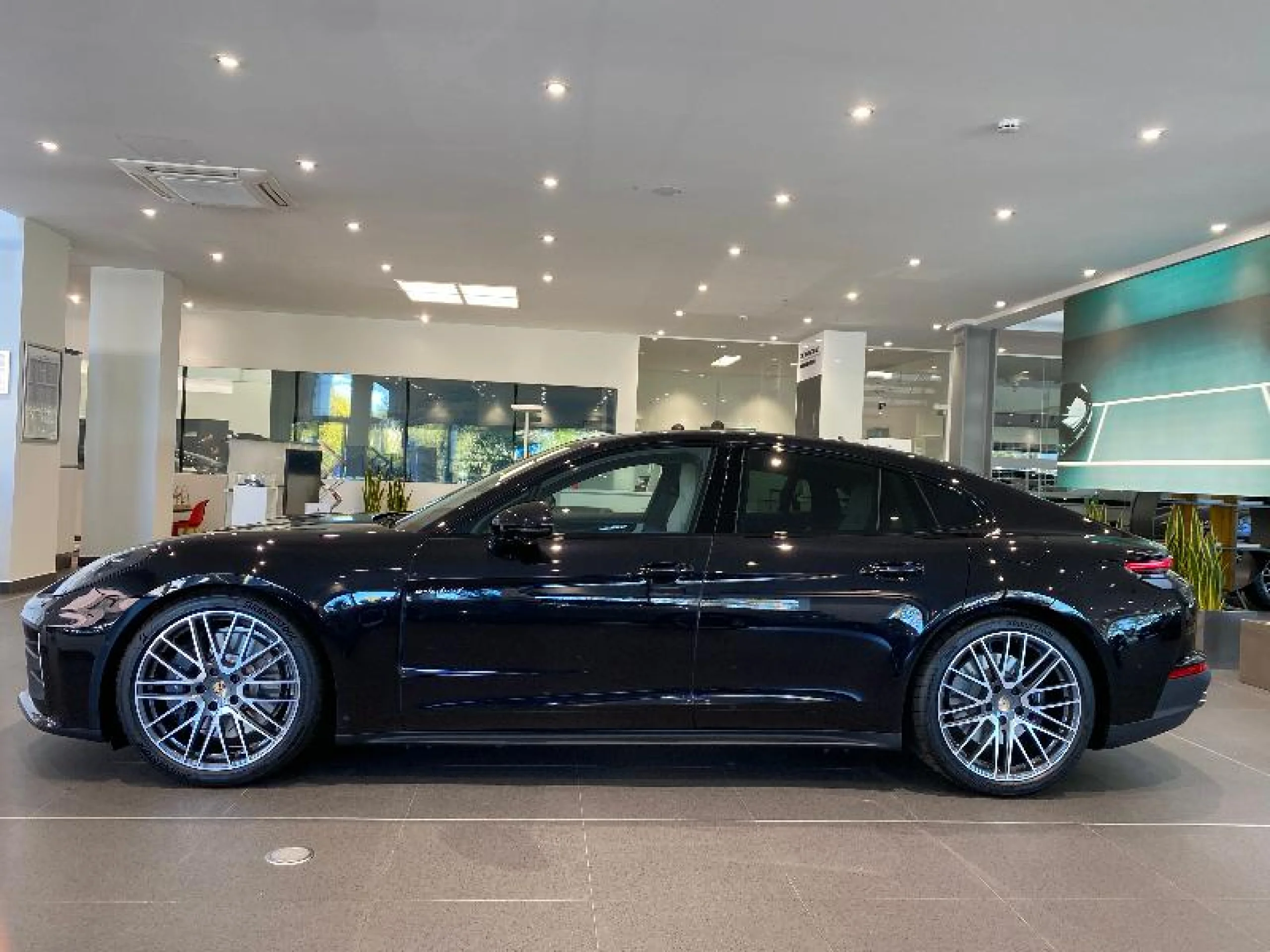 PORSCHE PANAMERA 4 E HYBRID - Foto 2