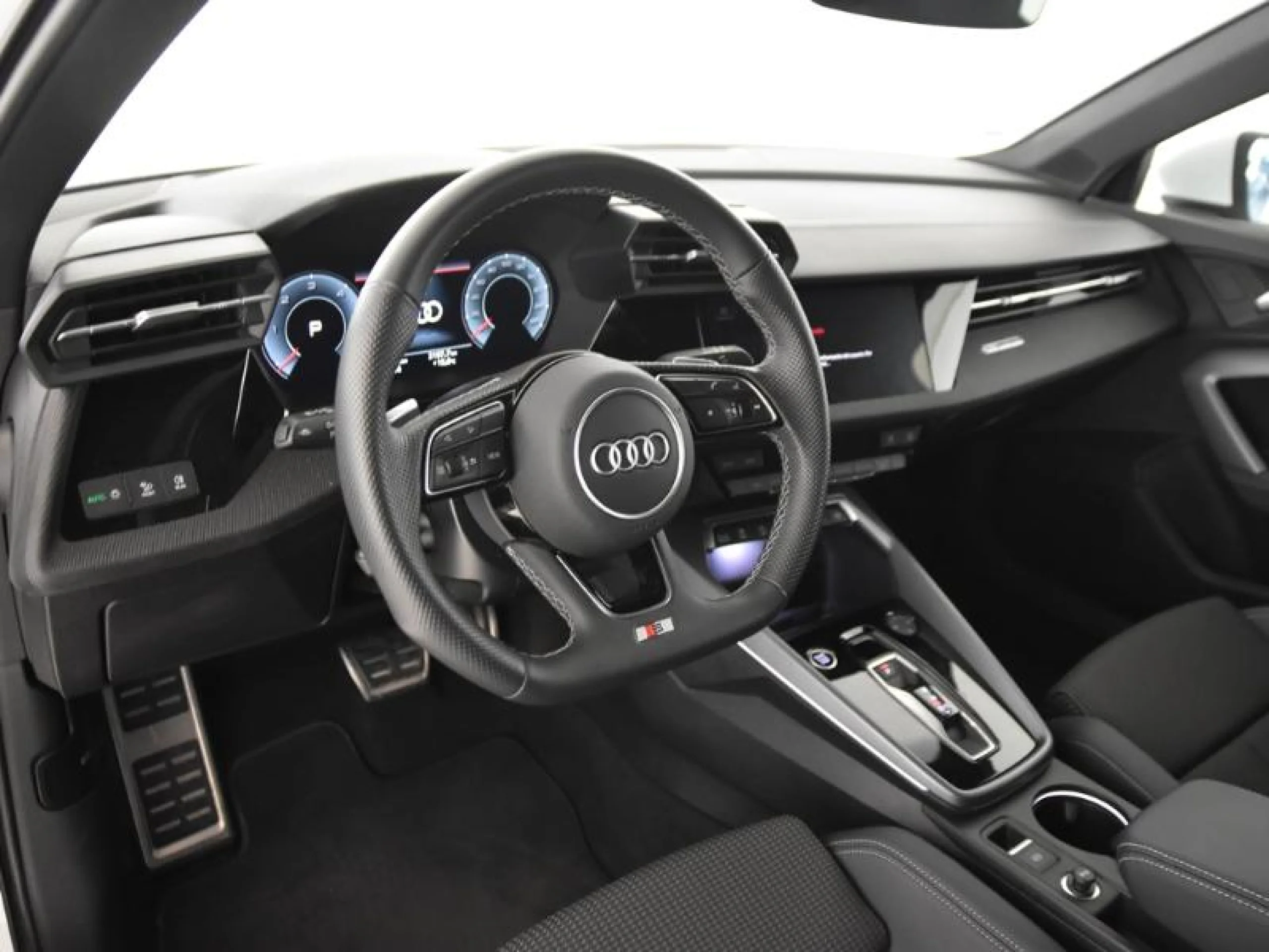 AUDI A3 SPORTBACK BLACK LINE TDI 110KW S TRONIC - Foto 8