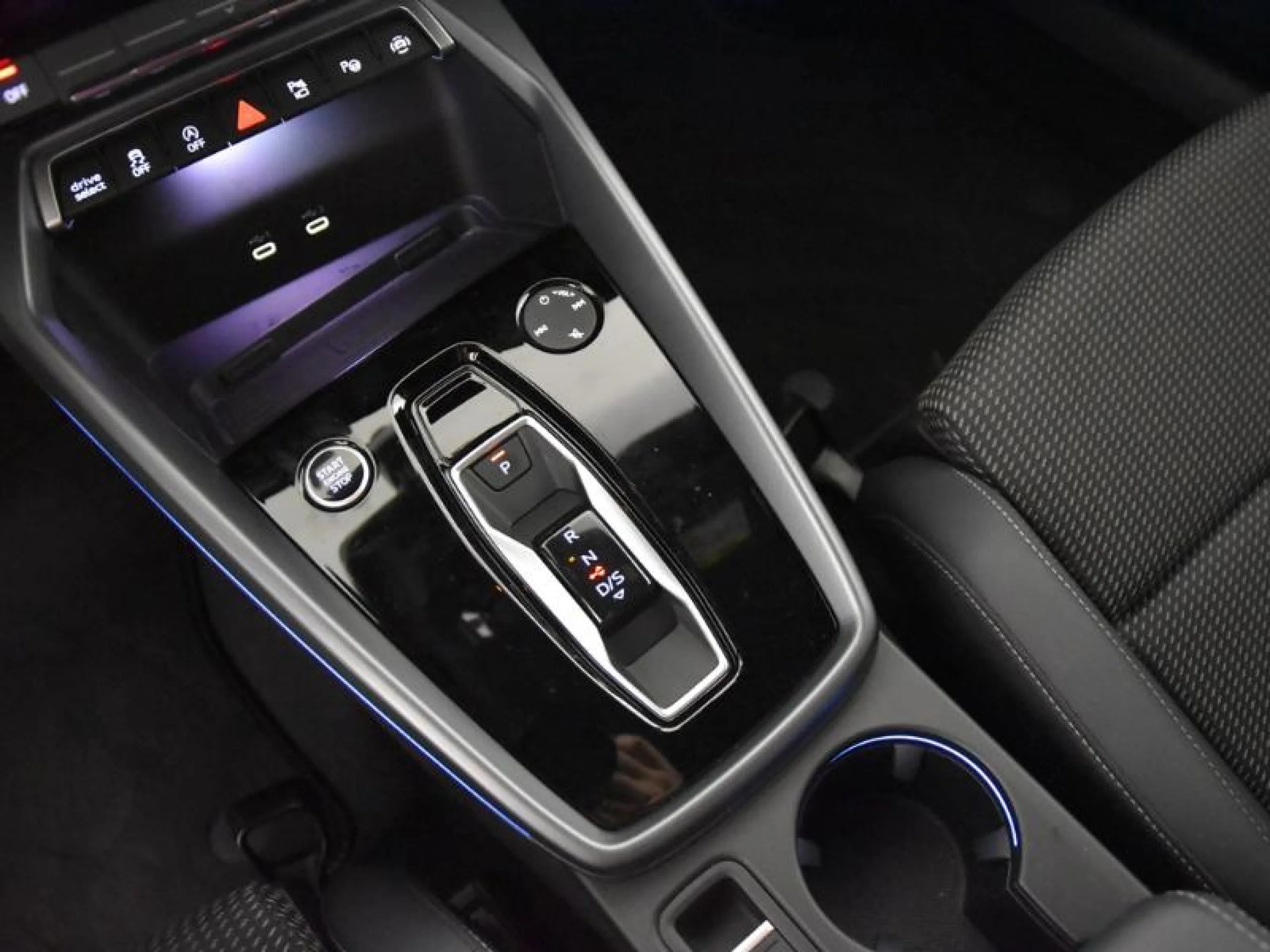 AUDI A3 SPORTBACK BLACK LINE TDI 110KW S TRONIC - Foto 9
