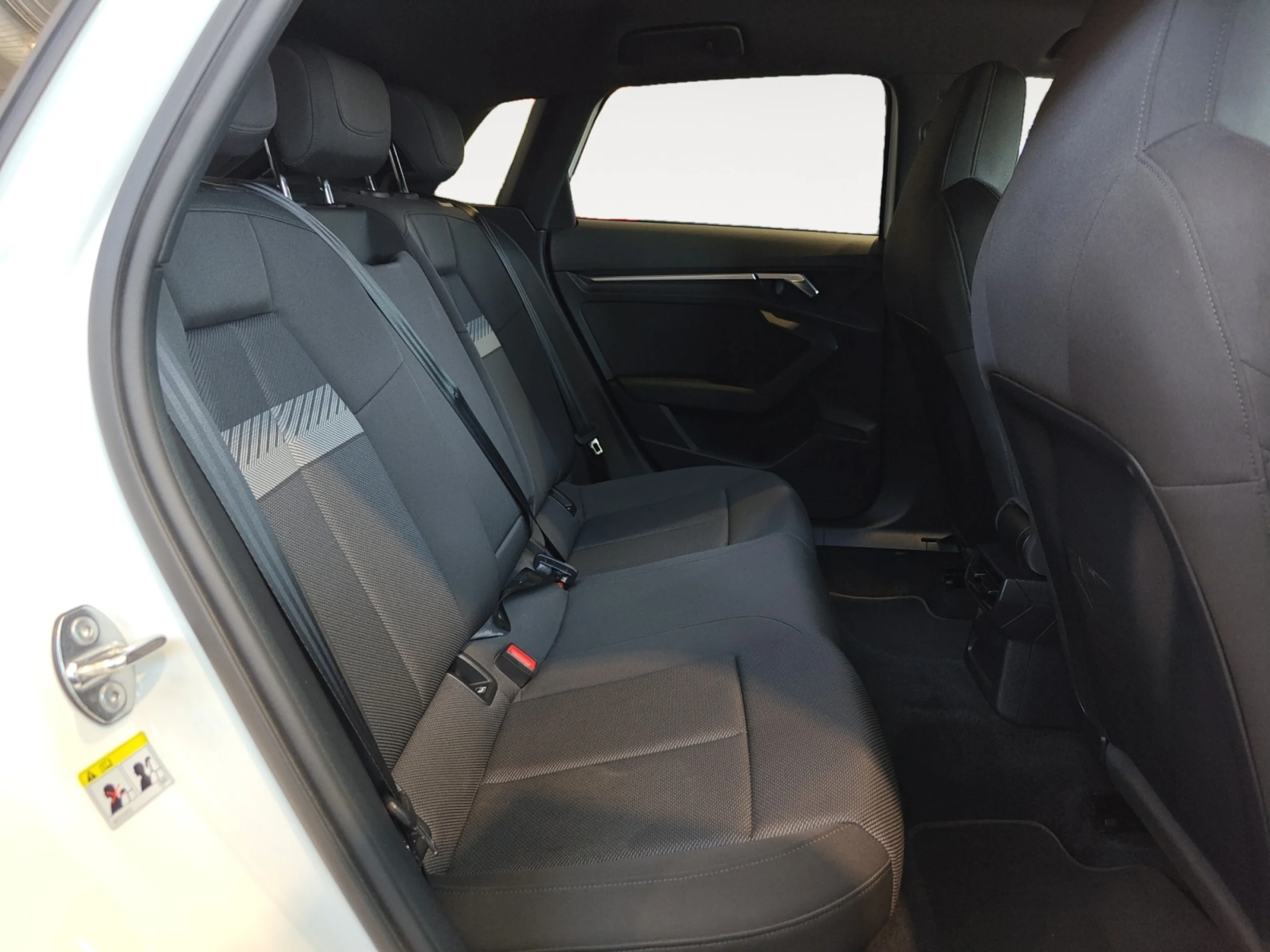 AUDI A3 SPORTBACK BLACK LINE 35 TDI 110KW S TRON - Foto 6