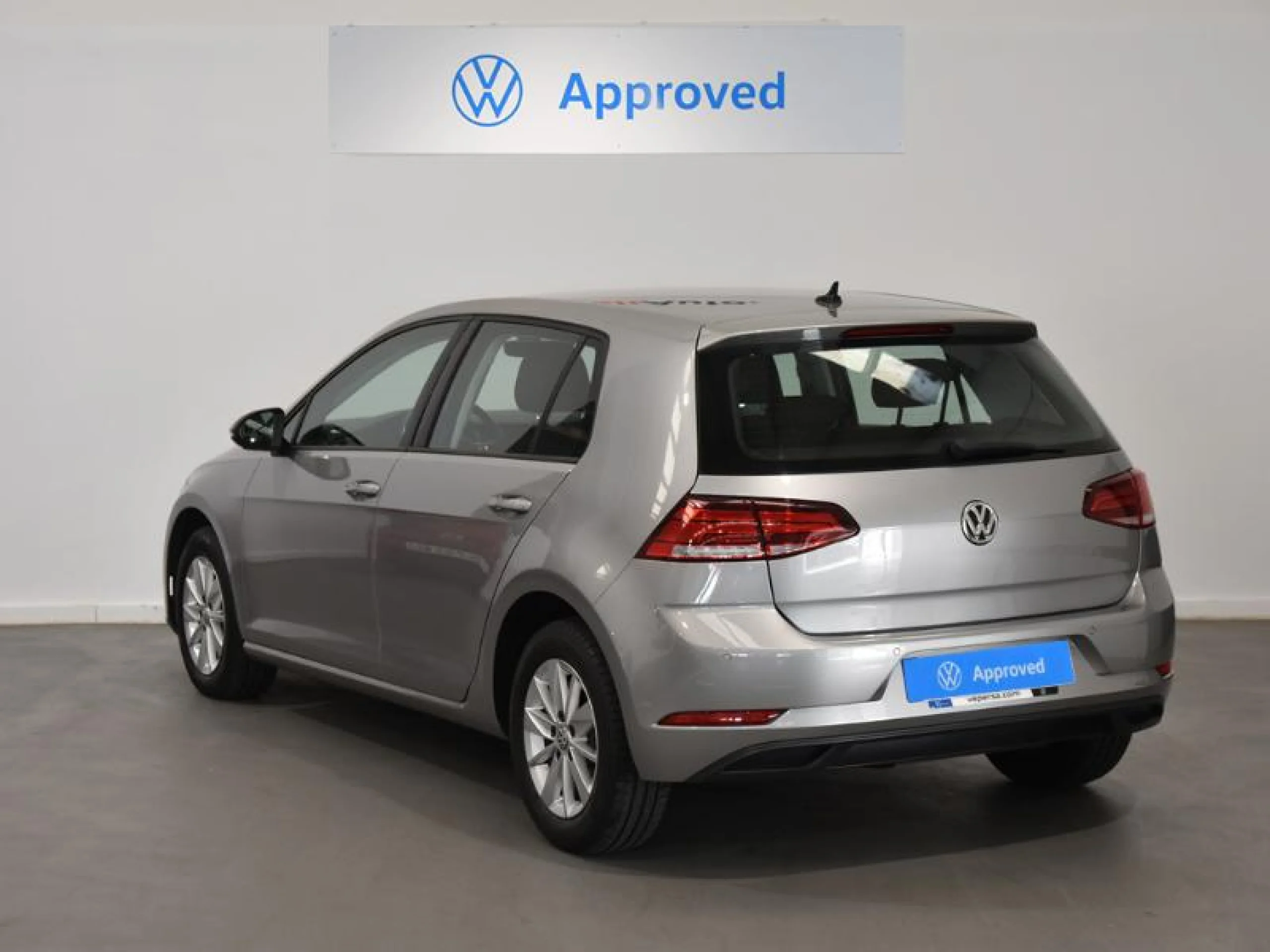 VOLKSWAGEN GOLF LAST EDITION 1.6 TDI 85KW (115CV) - Foto 2