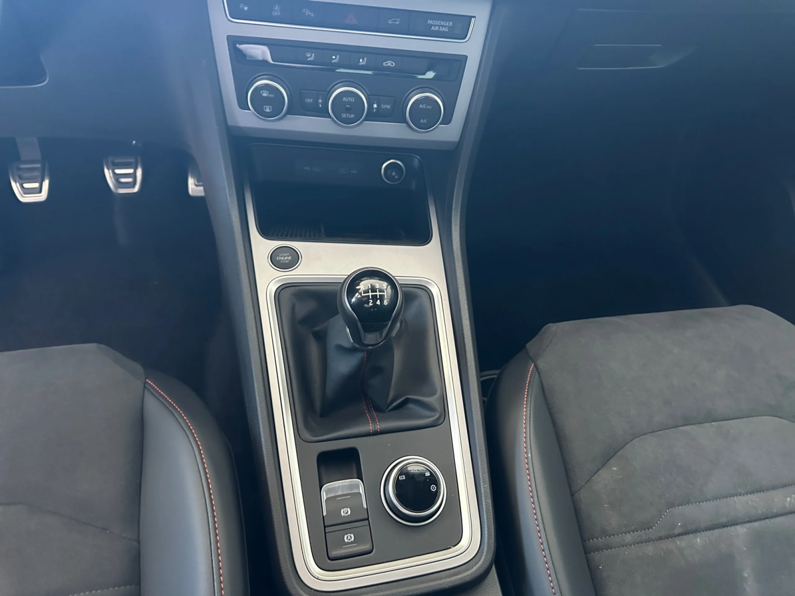 SEAT ATECA 1.5 TSI 110KW (150CV) FR SPECIAL EDITION - Foto 9