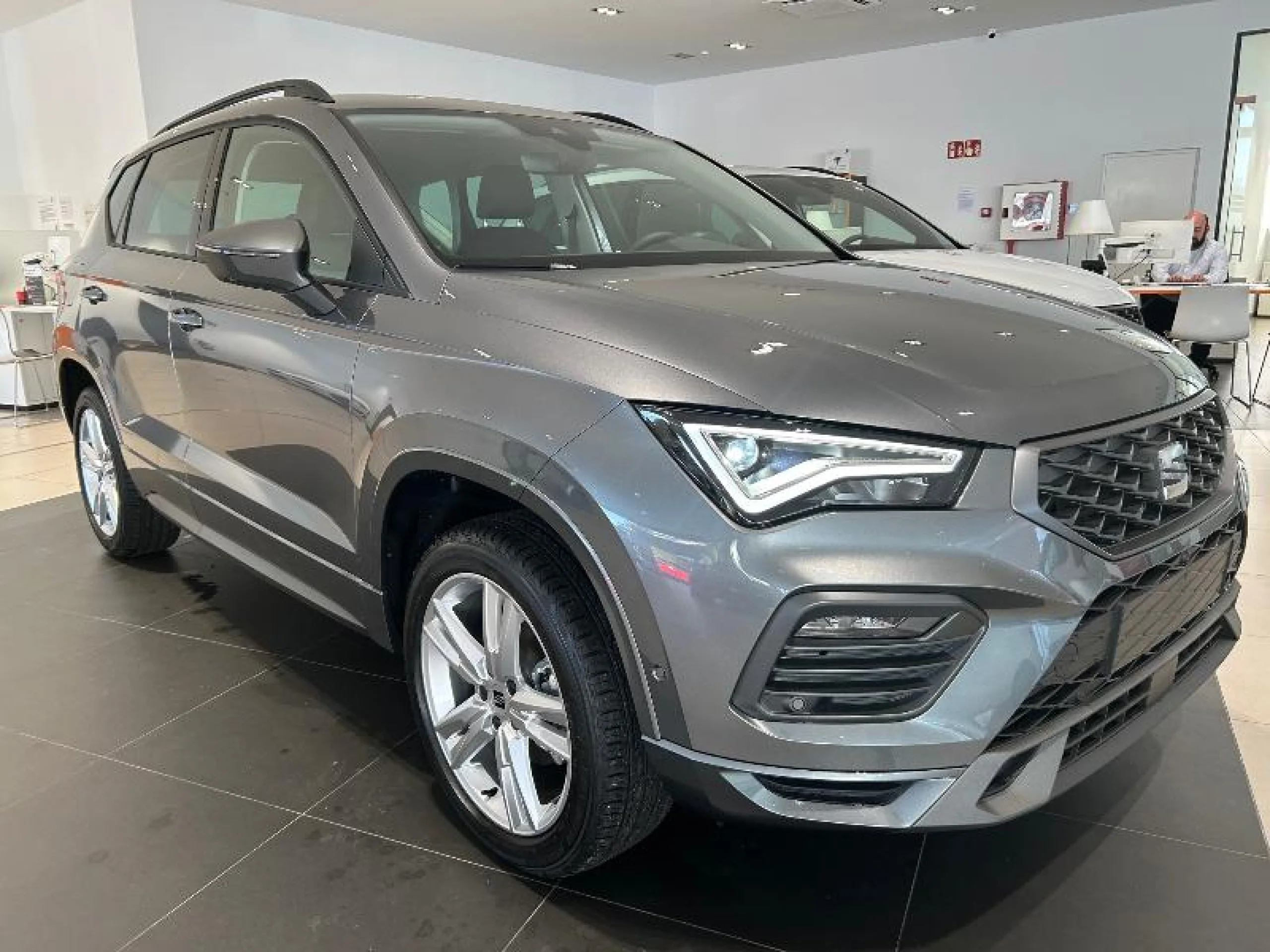 SEAT ATECA 1.5 TSI 110KW (150CV) FR SPECIAL EDITION - Foto 3