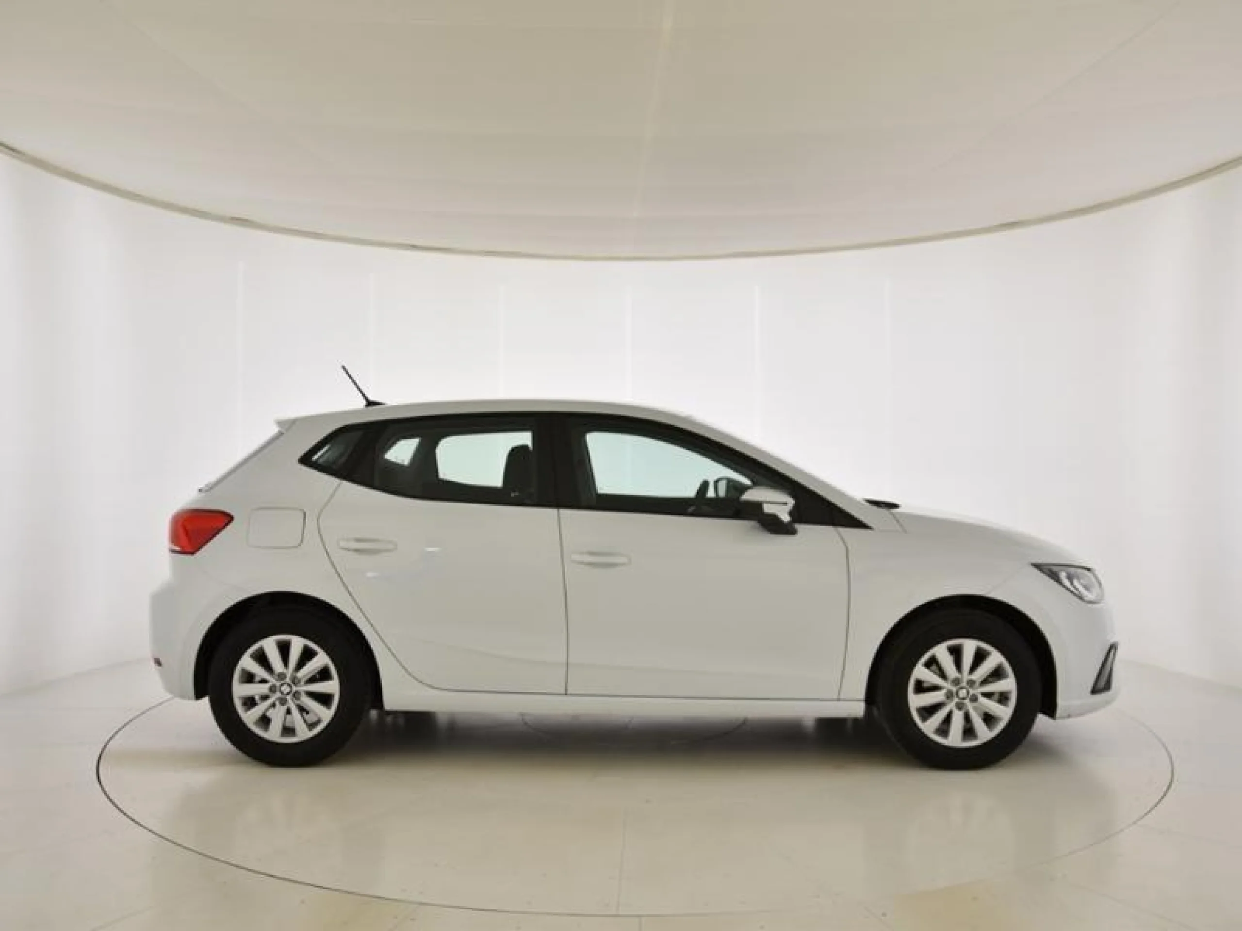 SEAT IBIZA 1.0 MPI 59KW (80CV) STYLE - Foto 3