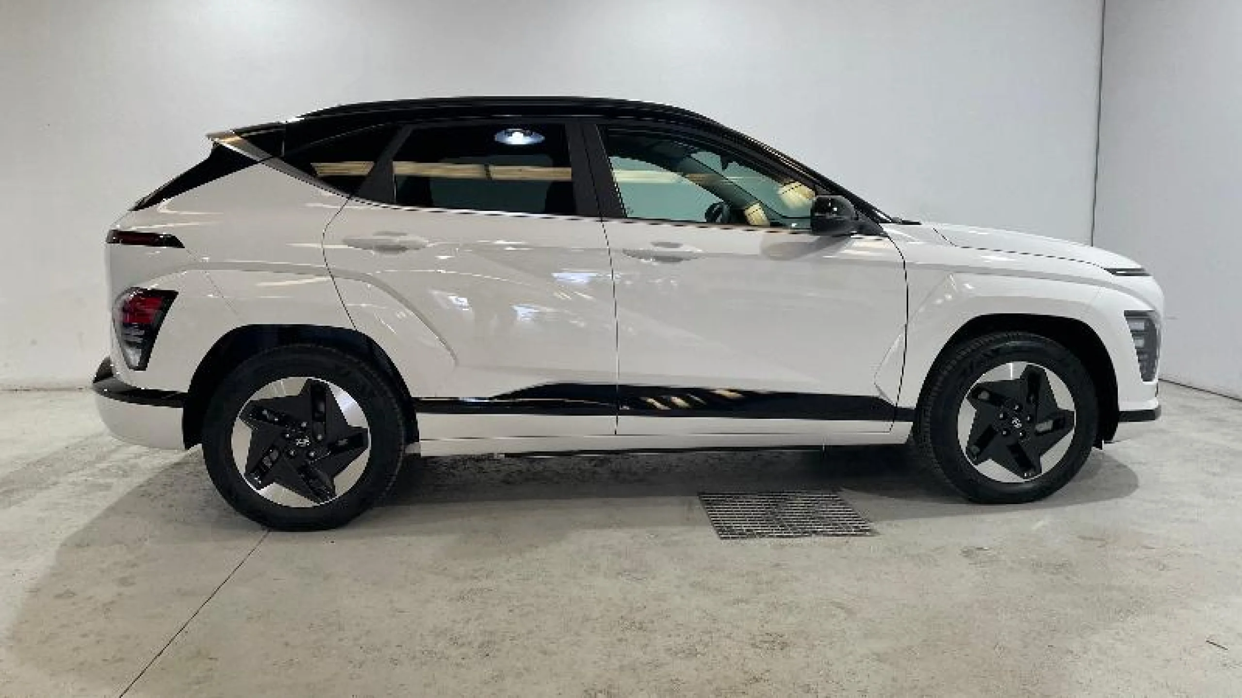 HYUNDAI KONA EV 150KW 65KWH BLACK LINE - Foto 6