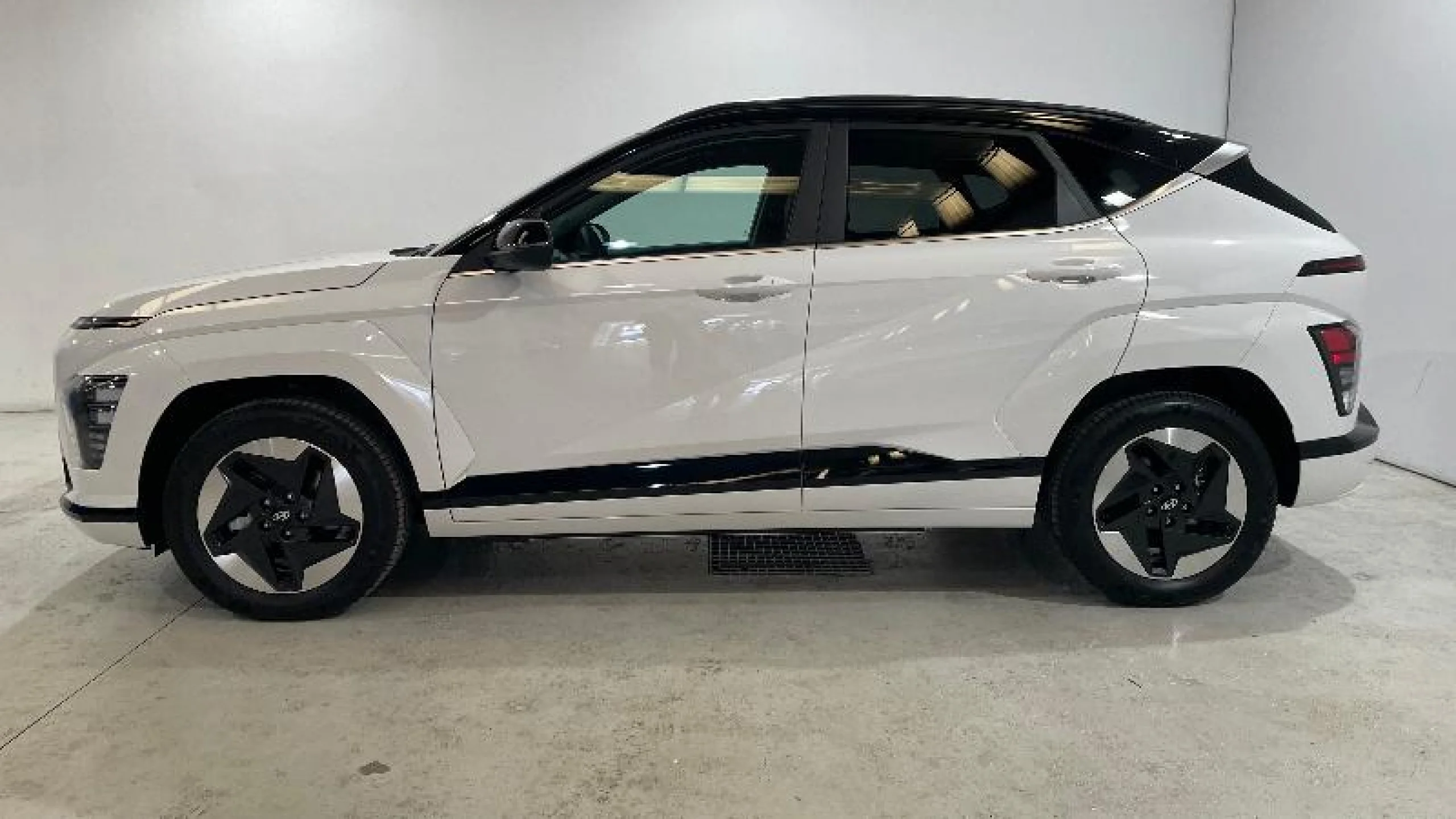 HYUNDAI KONA EV 150KW 65KWH BLACK LINE - Foto 12