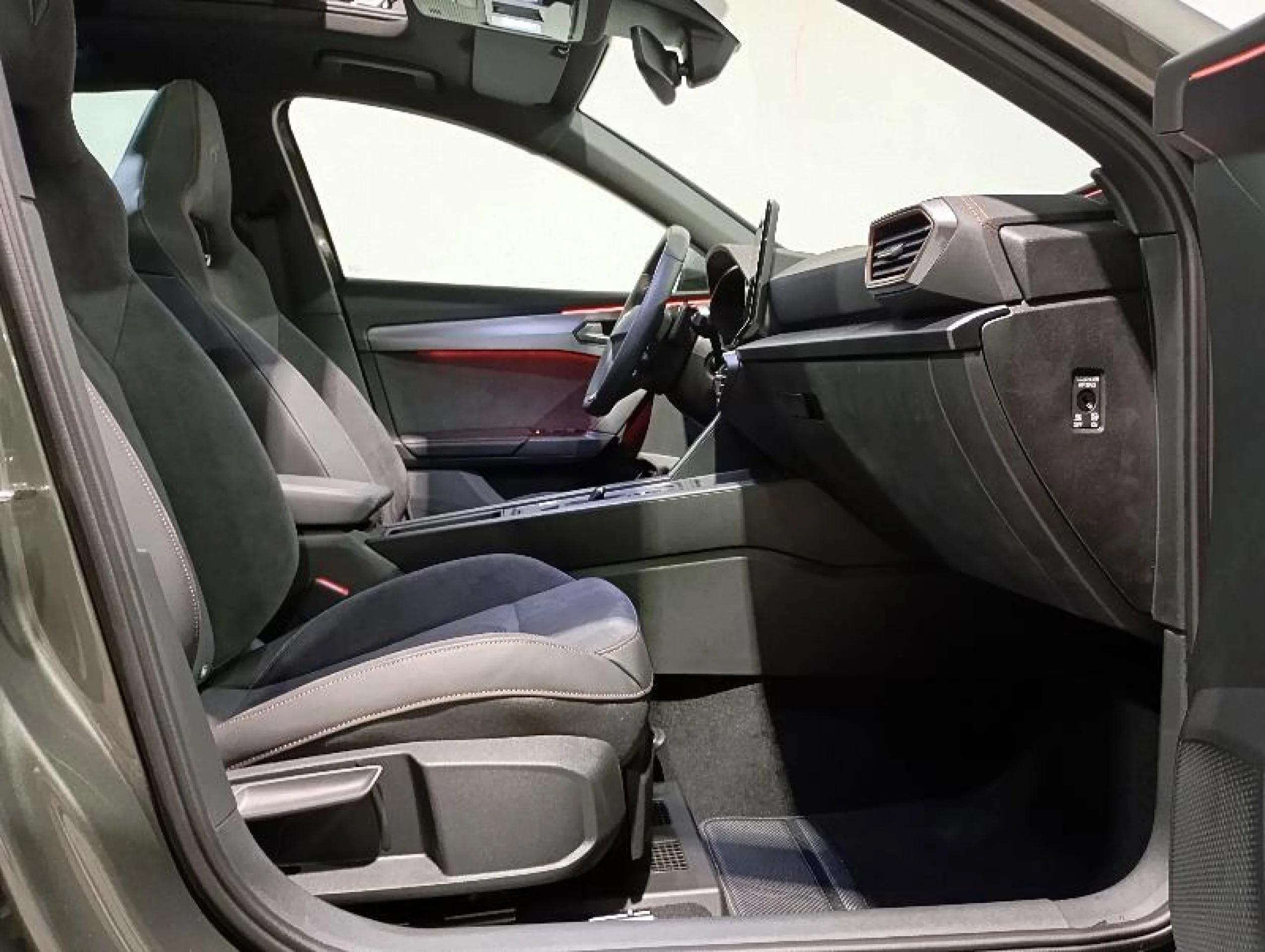 CUPRA FORMENTOR 1.4 E HYBRID 180KW VZ TRIBE EDITION DSG - Foto 2