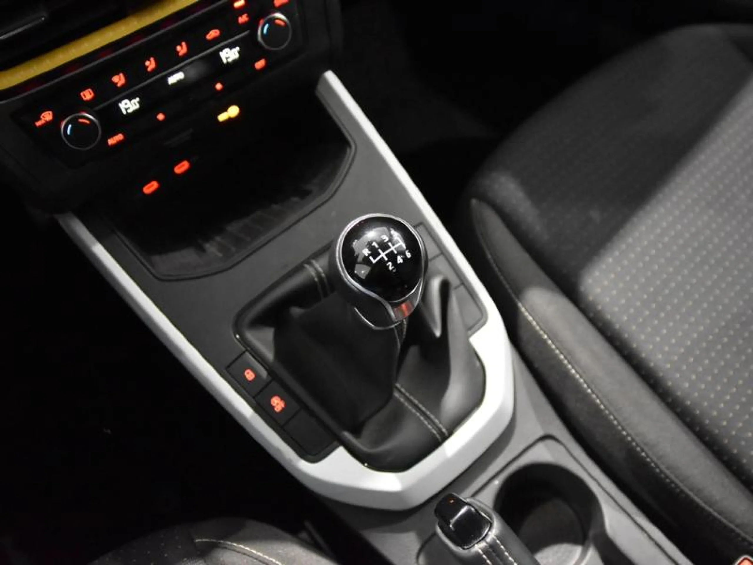 SEAT ARONA 1.0 TSI 85KW STYLE SPECIAL EDITION - Foto 9