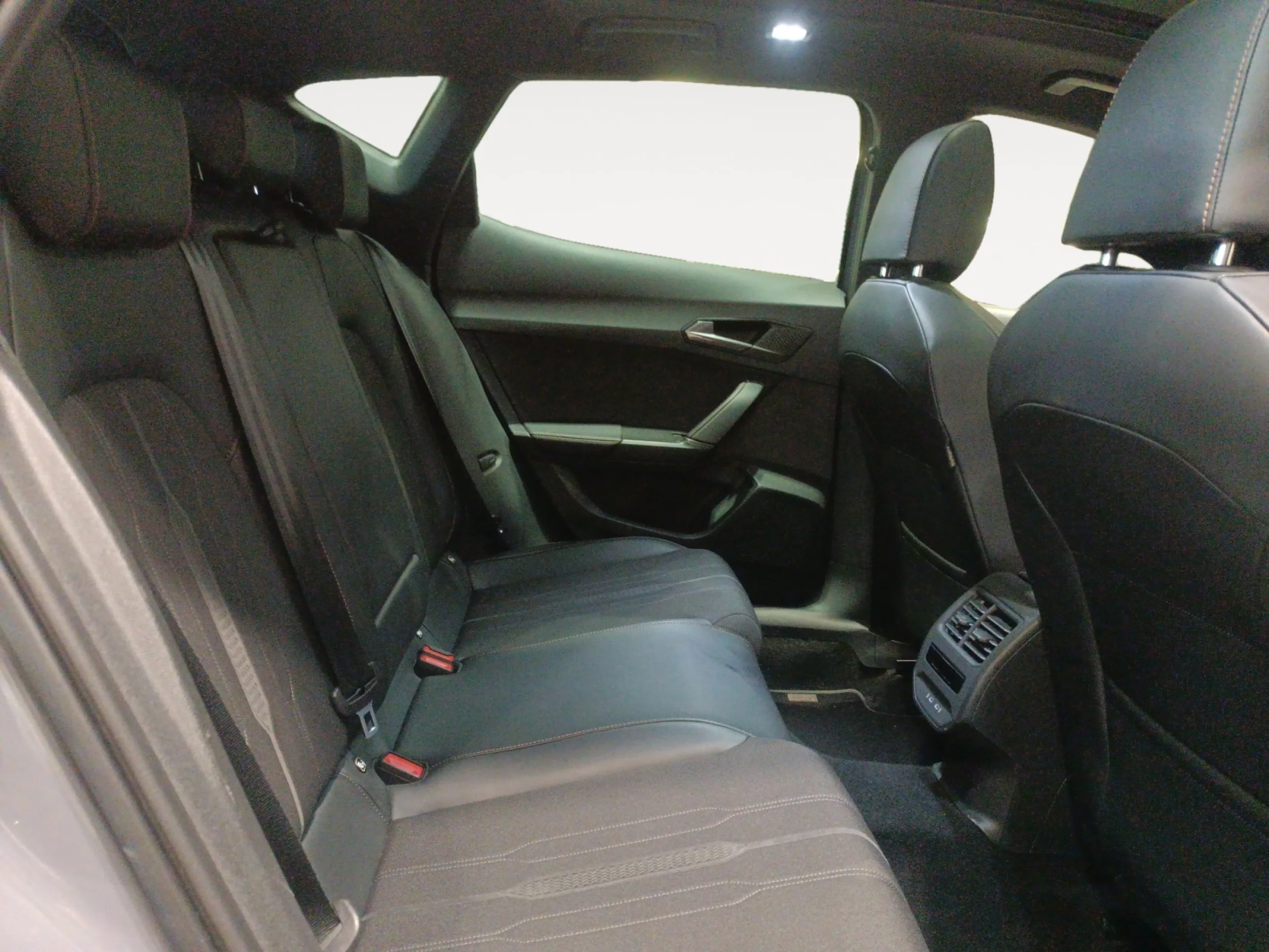 CUPRA FORMENTOR 1.5 TSI 110KW (150 CV) DSG - Foto 6