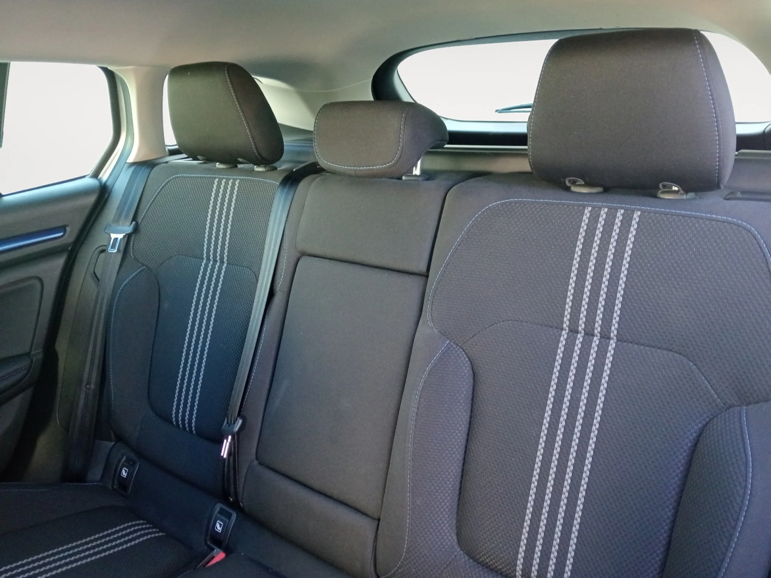 RENAULT MEGANE SP. TOU. GT LINE EN. TCE 97KW (130) EDC - Foto 6