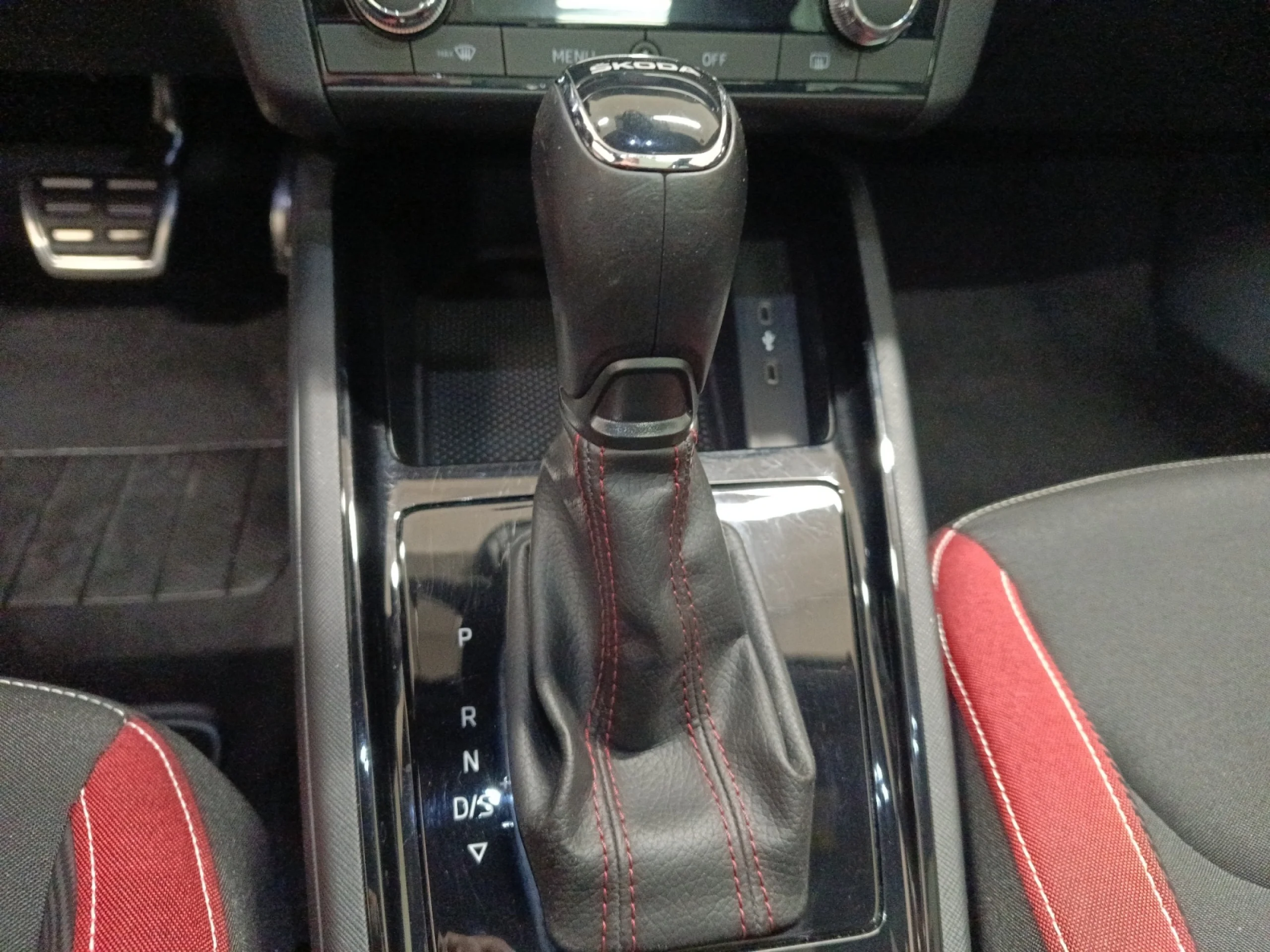 SKODA KAMIQ 1.5 TSI 110KW (150CV) DSG AMBITION - Foto 10