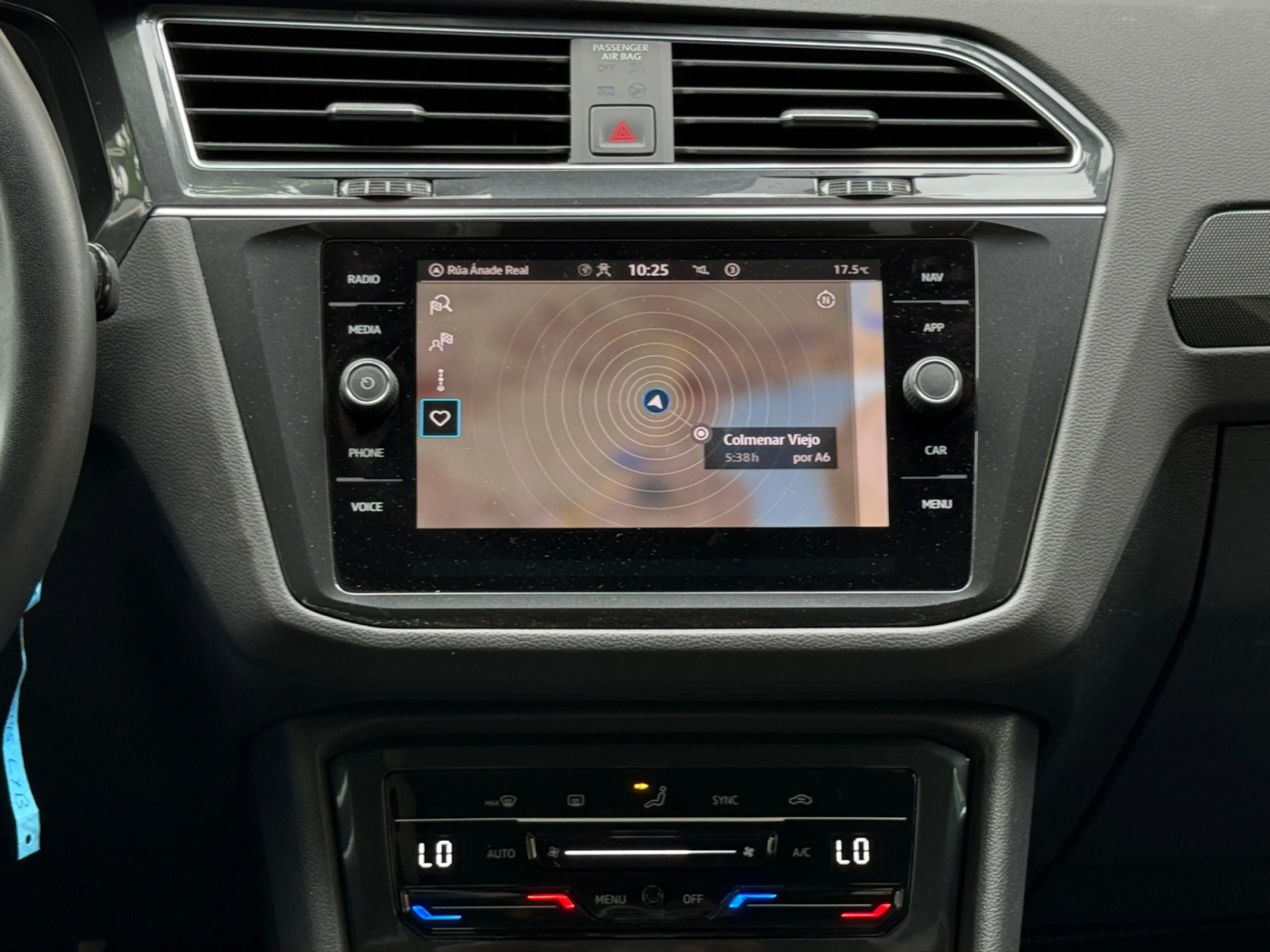 VOLKSWAGEN TIGUAN URBAN SPORT 2.0 TDI 110KW (150CV) DSG - Foto 9