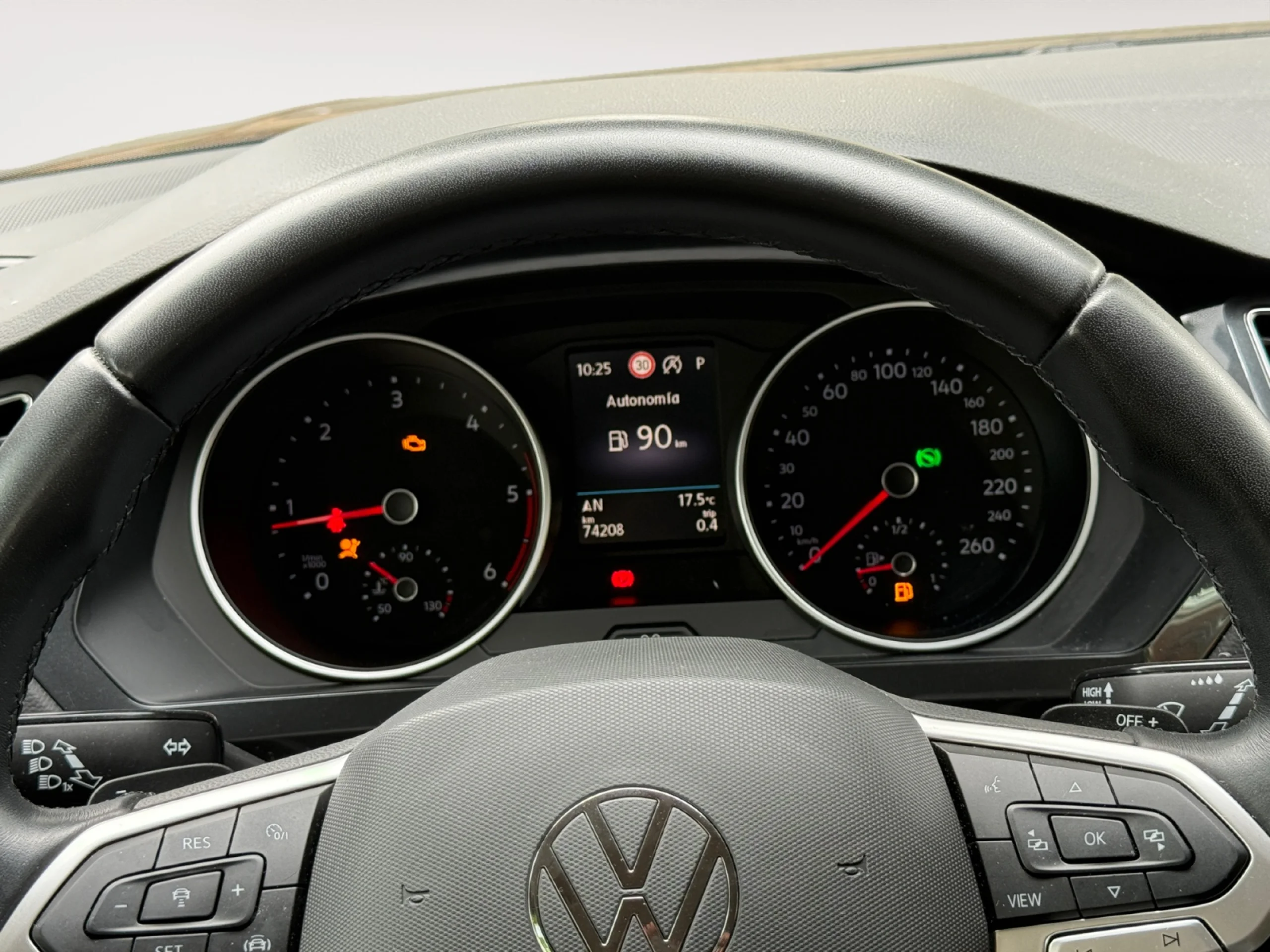 VOLKSWAGEN TIGUAN URBAN SPORT 2.0 TDI 110KW (150CV) DSG - Foto 10
