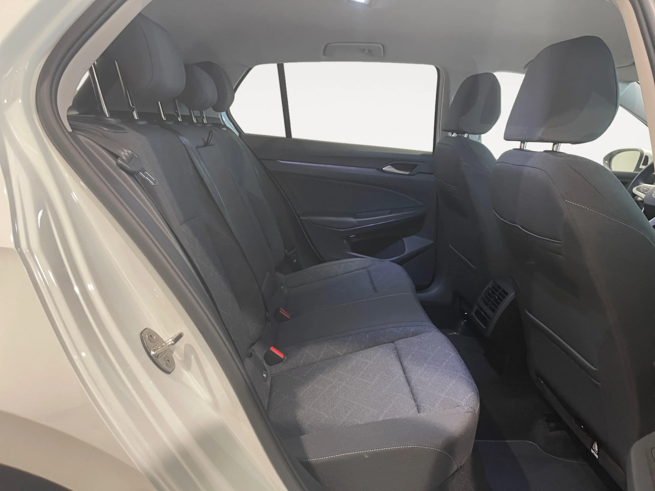 VOLKSWAGEN GOLF LIFE 1.0 ETSI 81KW (110CV) DSG - Foto 6