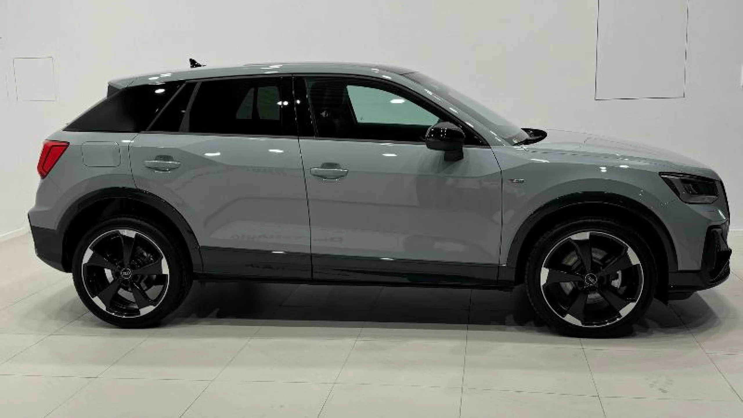 AUDI Q2 BLACK LINE 35 TDI 110KW (150CV) S TRONIC - Foto 3