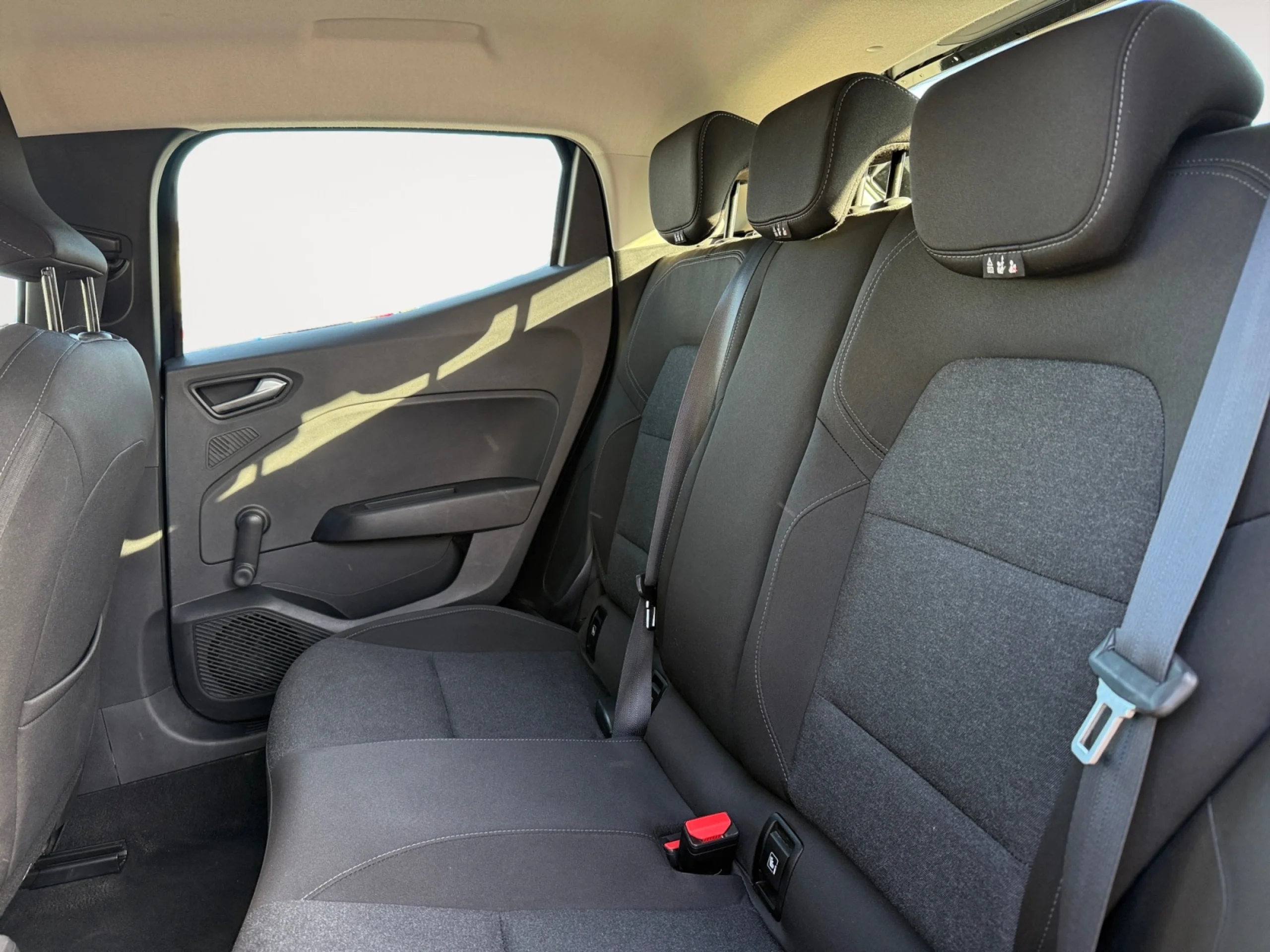 RENAULT CLIO INTENS TCE 67 KW (91CV) - Foto 6