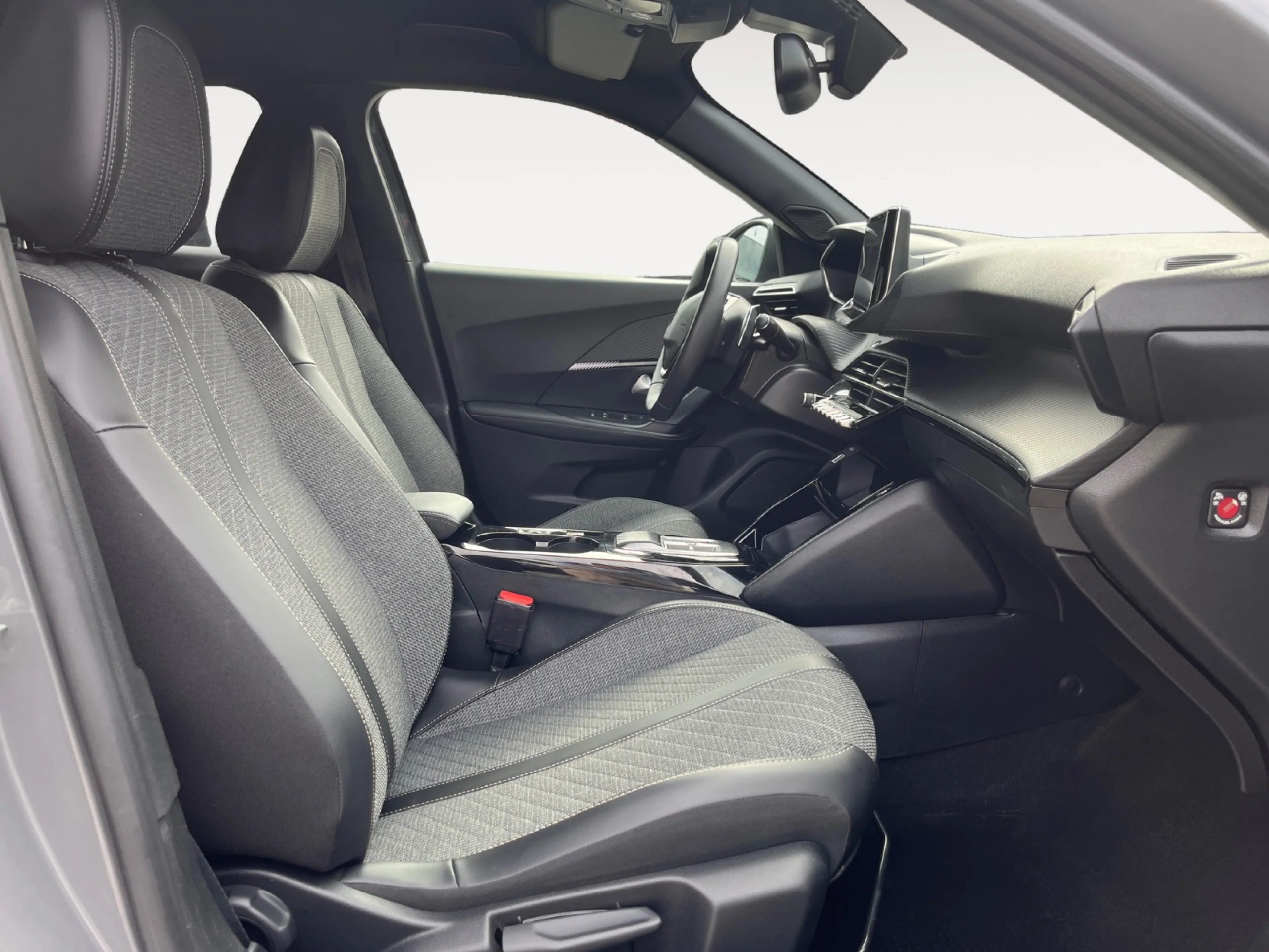 PEUGEOT 2008 ALLURE PURETECH 130 S&S EAT8 - Foto 5