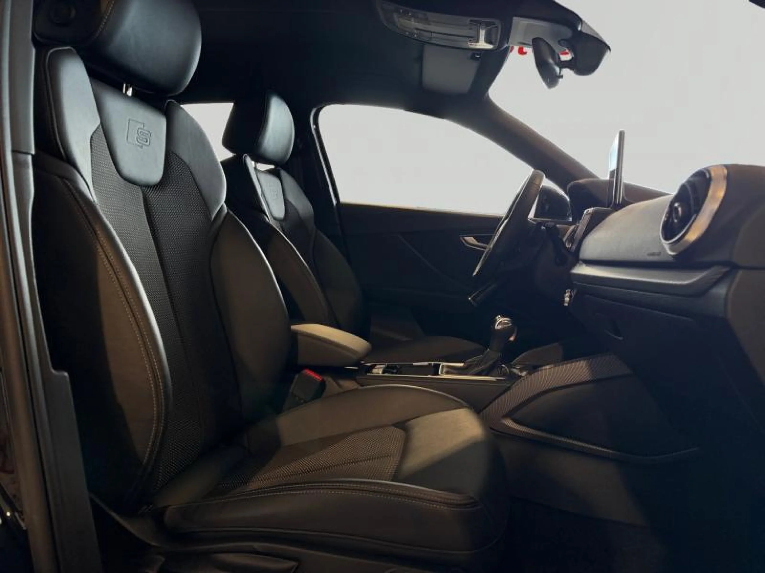 AUDI Q2 ADRENALIN 35 TFSI 110KW (150CV) S TRONIC - Foto 5