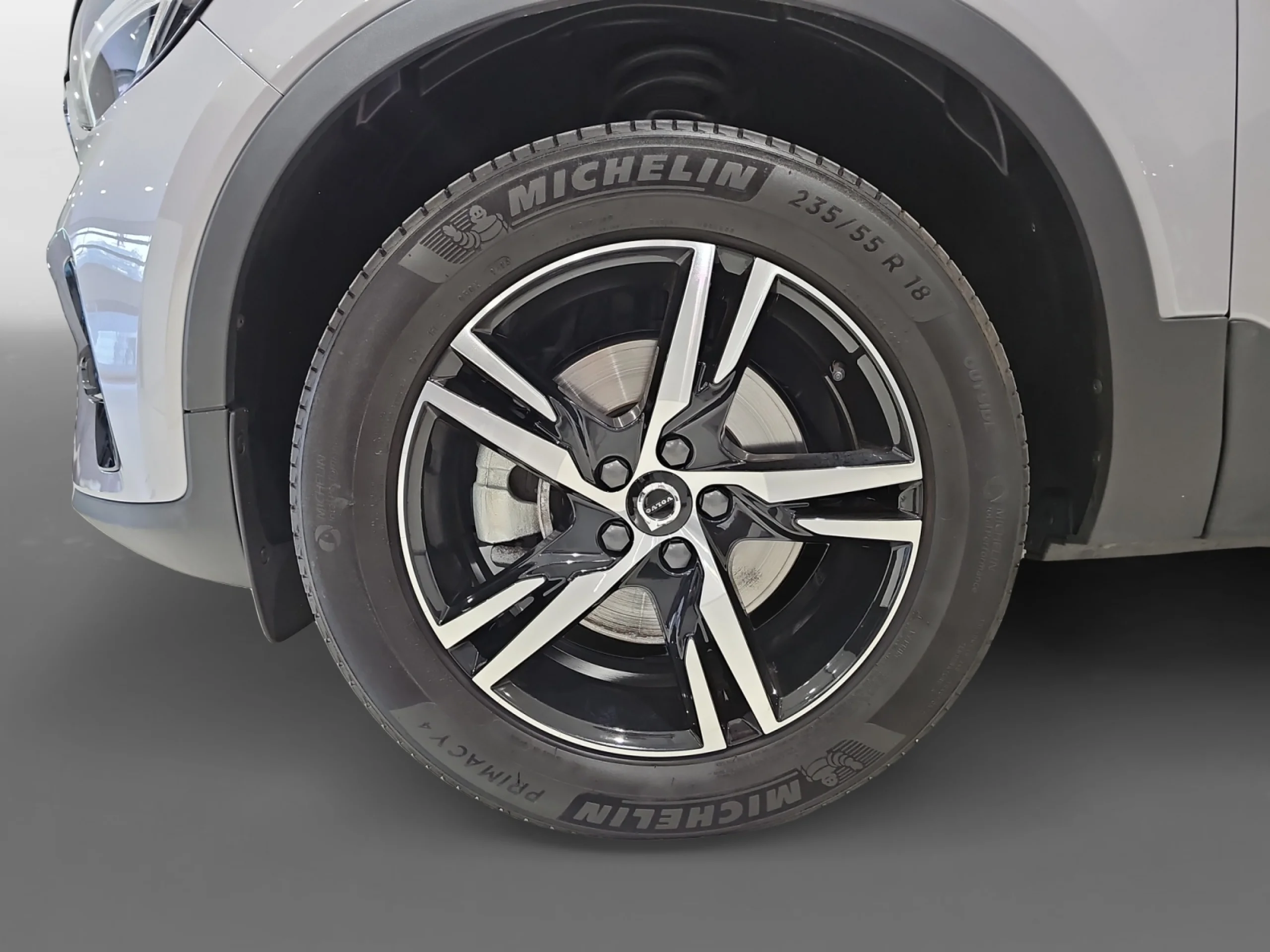 VOLVO XC40 2.0 B3 G PLUS DARK AUTO - Foto 9