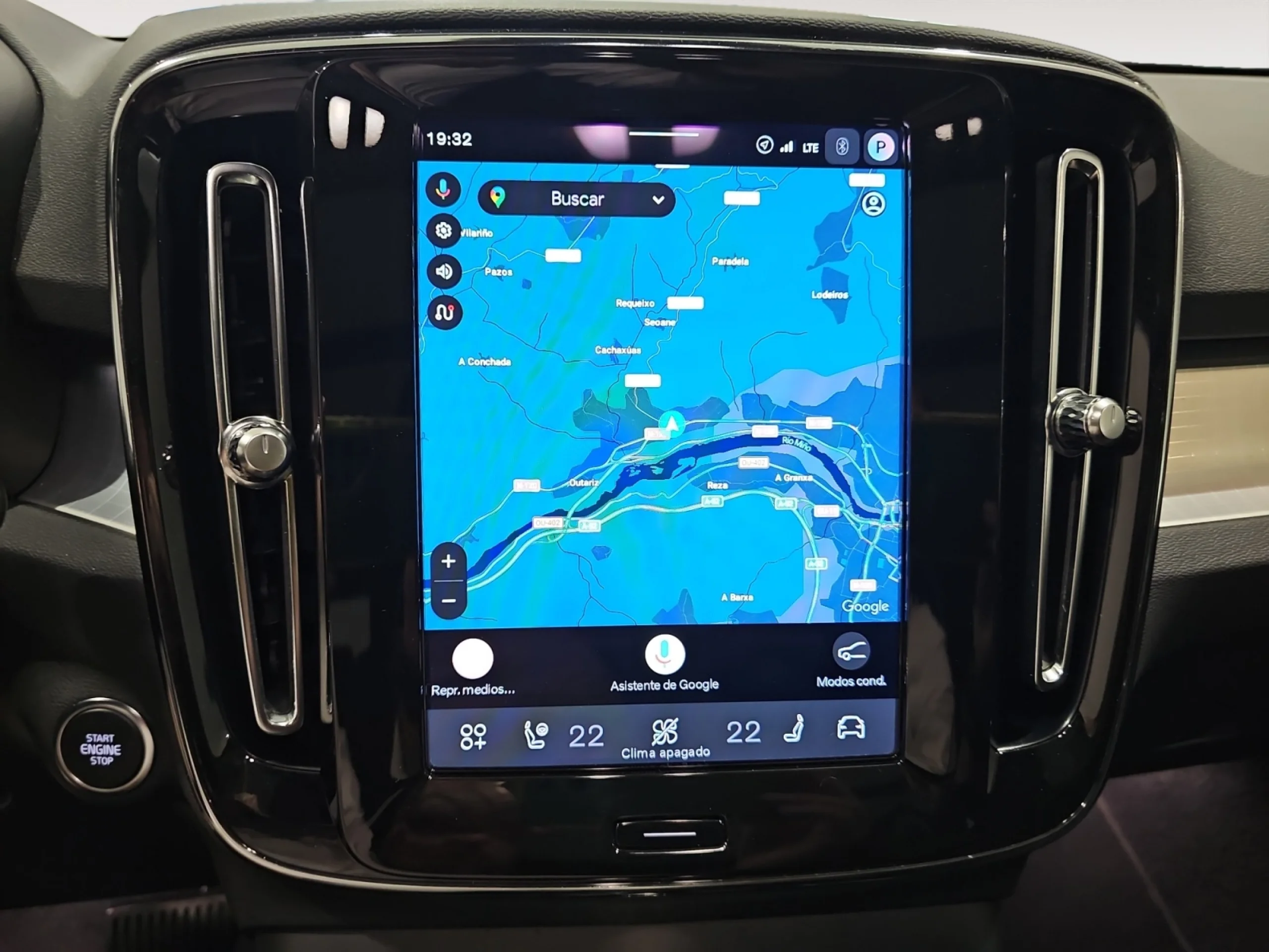 VOLVO XC40 2.0 B3 G PLUS DARK AUTO - Foto 10
