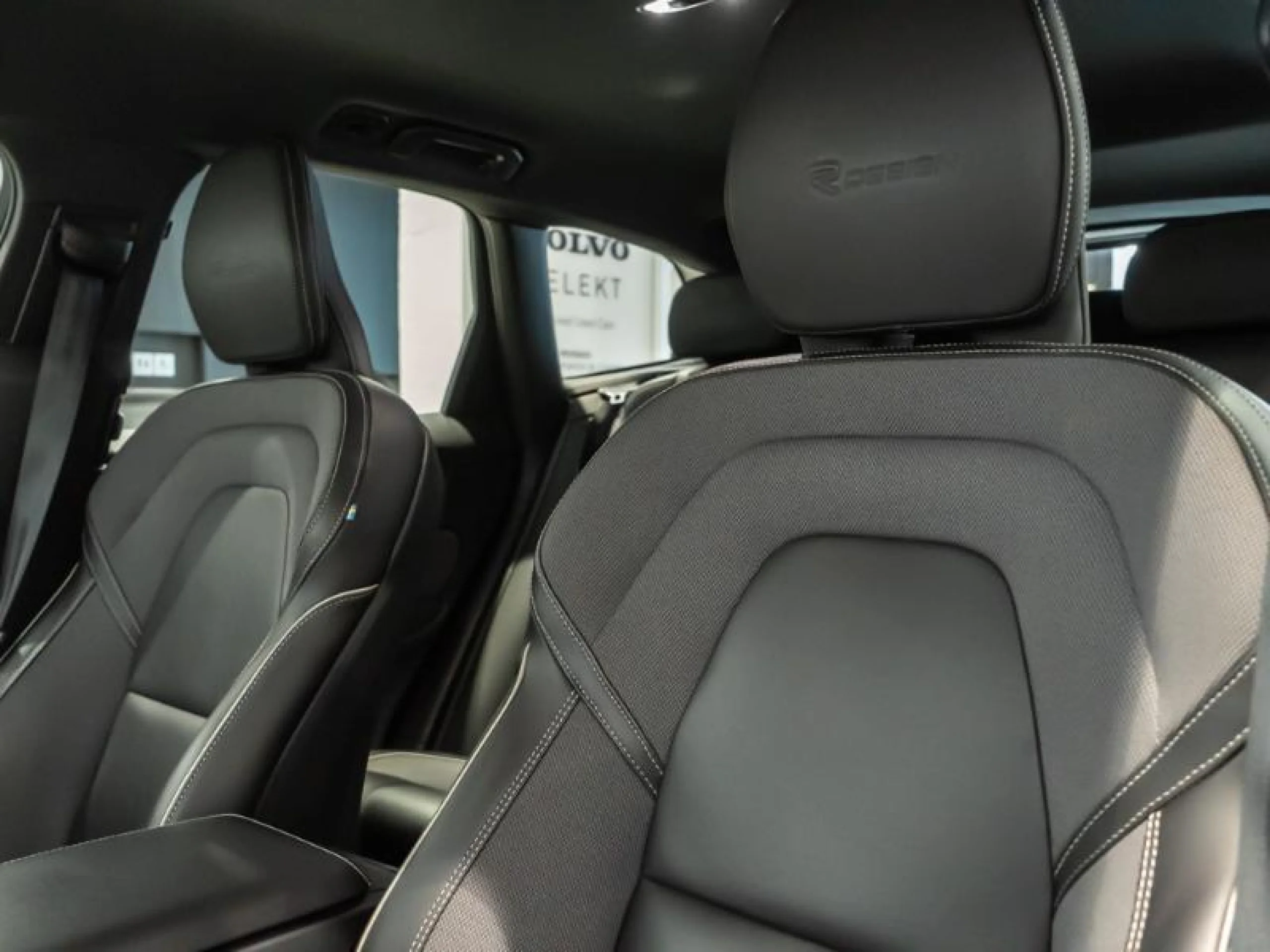 VOLVO XC60 2.0 D4 R DESIGN AUTO - Foto 17
