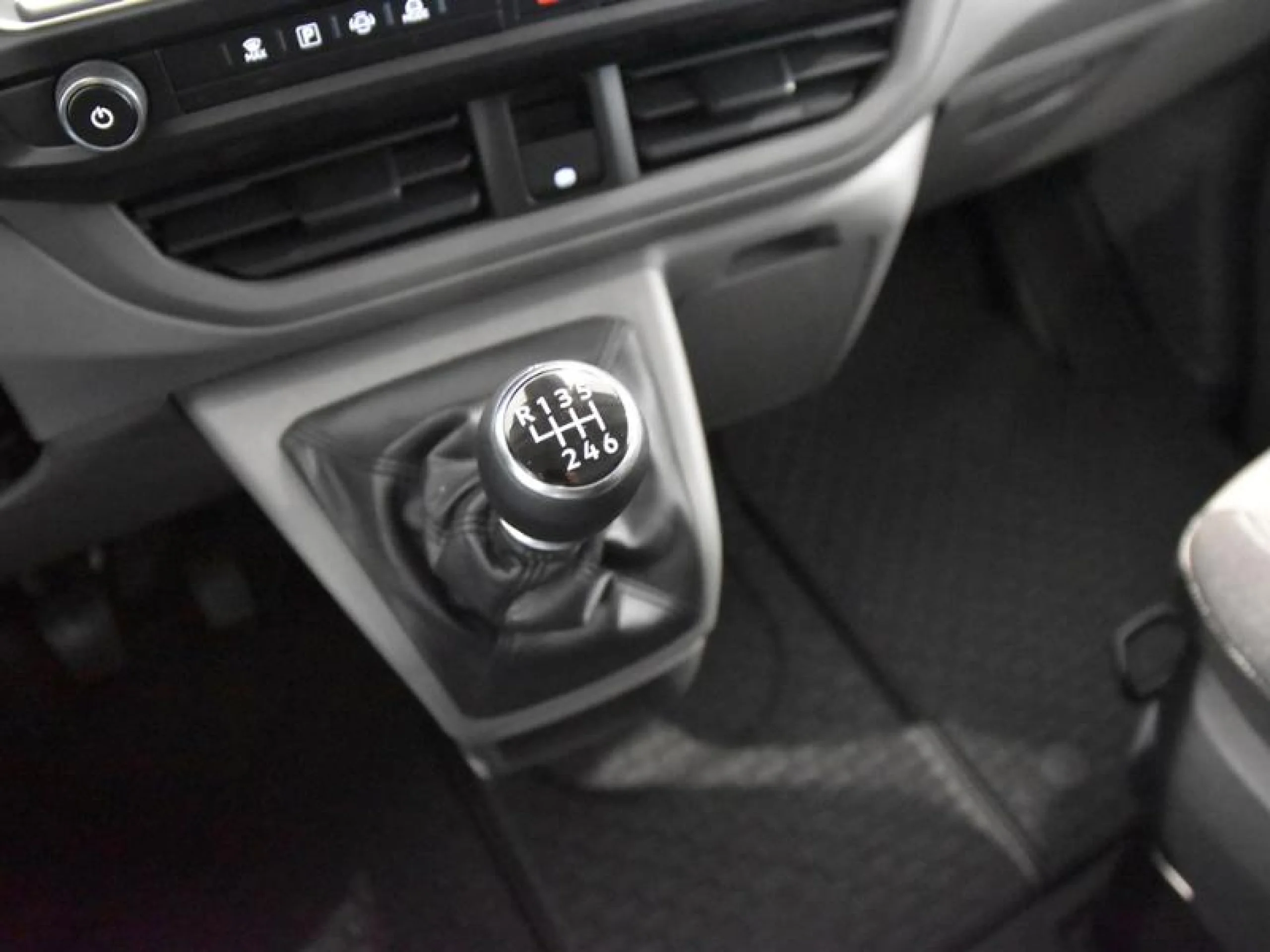 VW COMERCIALES CARAVELLE CARAVELLE   CARAVELLE  BATALLA LARGA  2.0 TDI 110 KW (150 CV) 6 VEL. - Foto 11