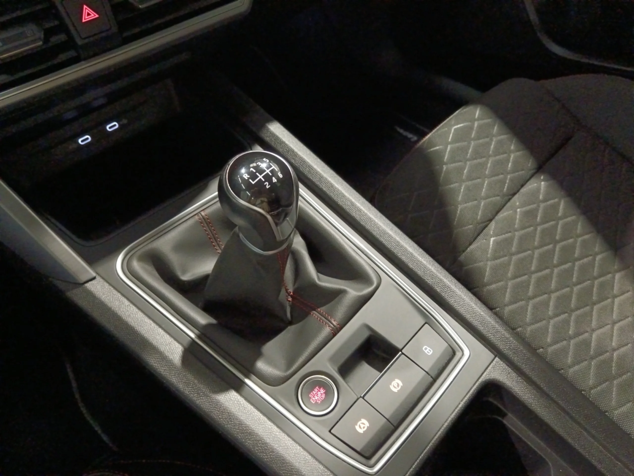 SEAT LEON ST 1.5 ECOTSI 110KW (150CV) S&S FR - Foto 14