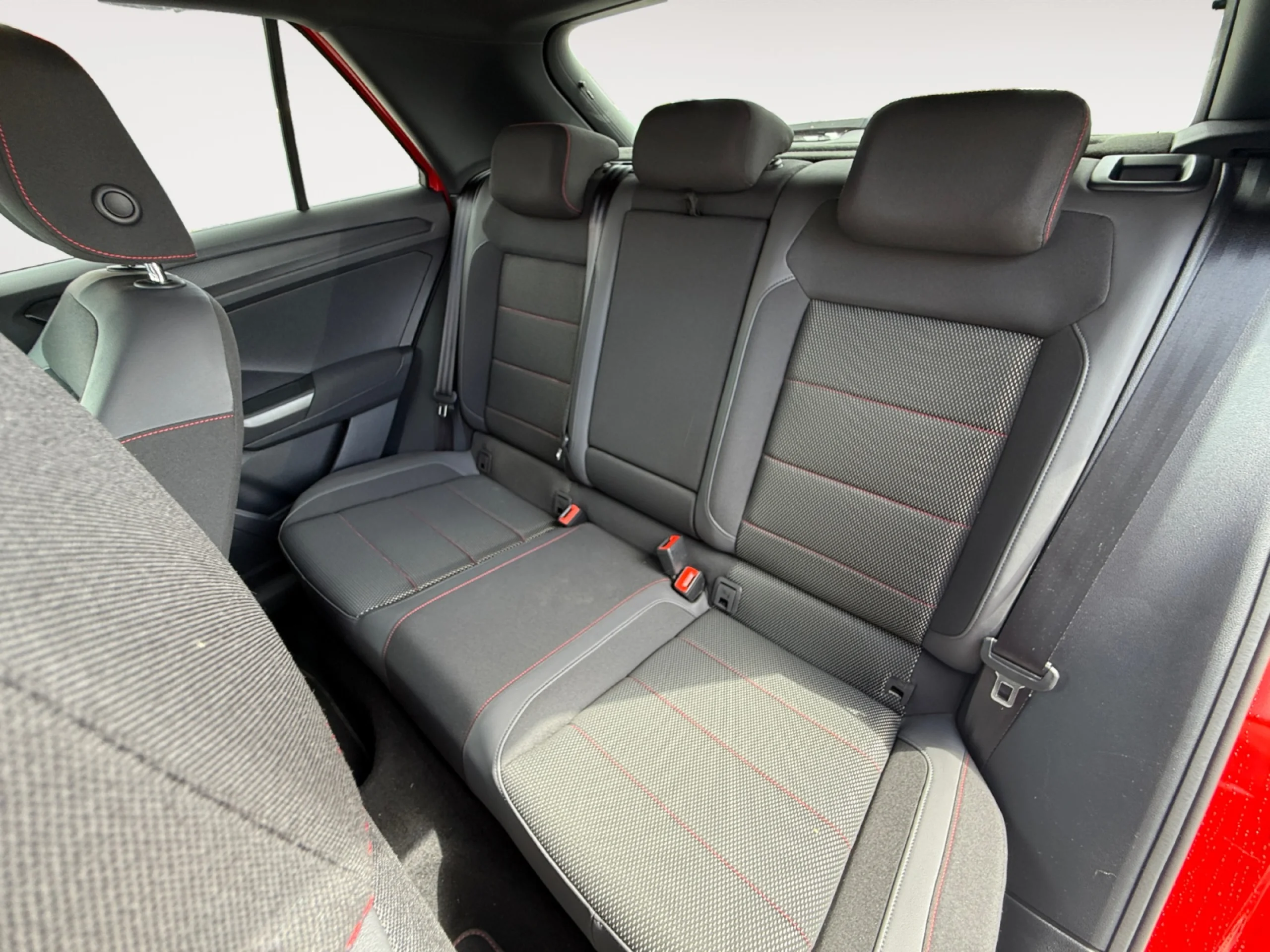 VOLKSWAGEN T ROC SPORT 1.5 TSI 110KW (150CV) DSG - Foto 6