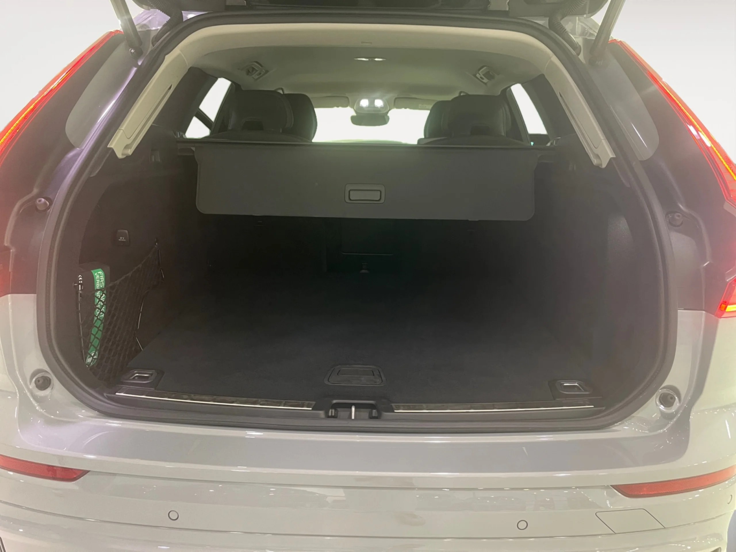 VOLVO XC60 2.0 B5 G AWD PLUS DARK AUTO - Foto 8