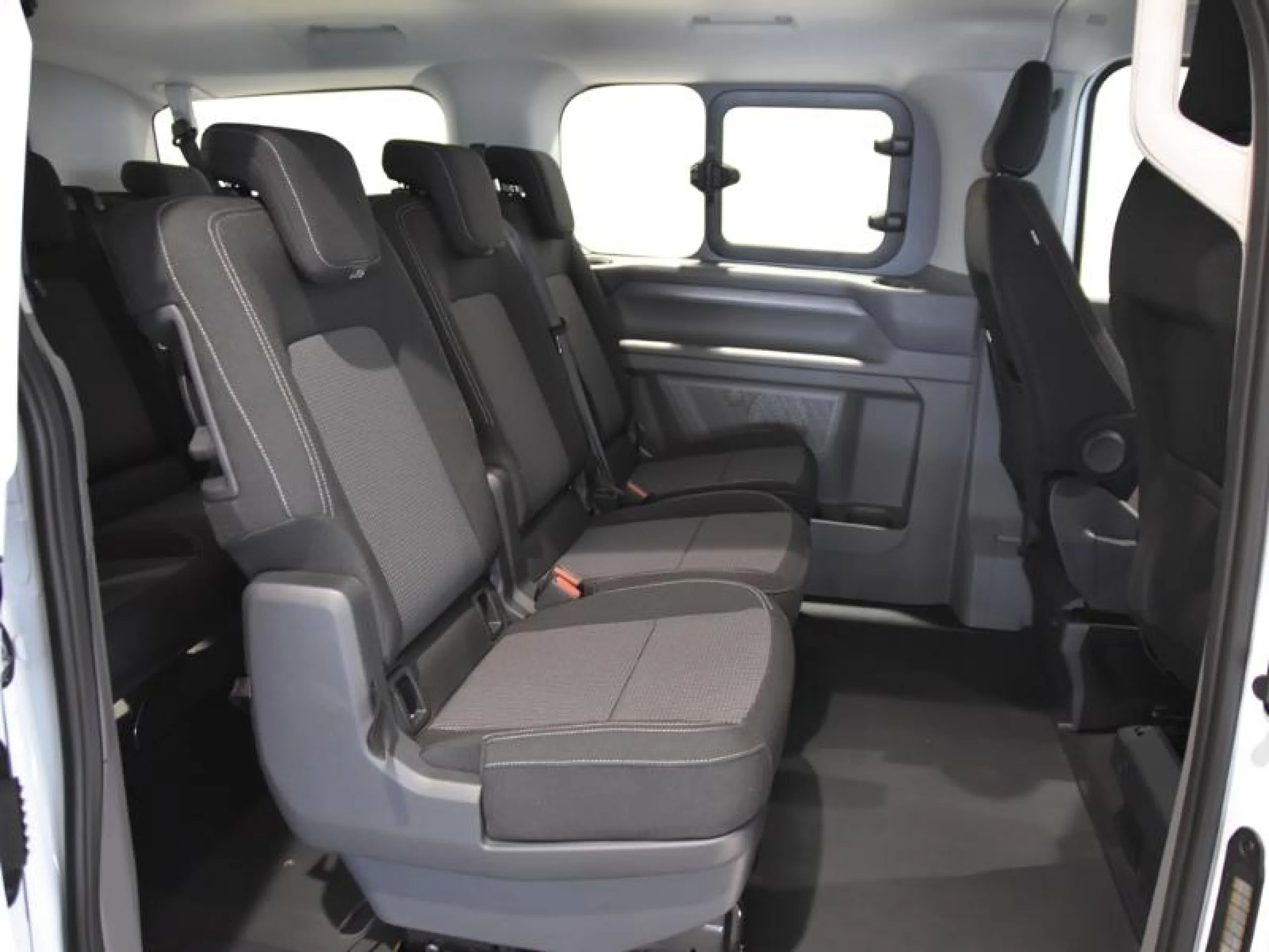 VW COMERCIALES CARAVELLE CARAVELLE   CARAVELLE  BATALLA CORTA  2.0 TDI 81 KW (110 CV) 6 VEL. - Foto 7