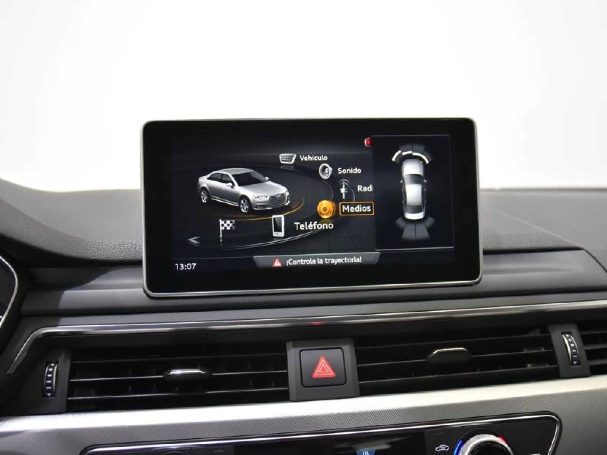 AUDI A4 DESIGN ED 2.0 TDI 110KW (150CV) S TRONIC - Foto 13