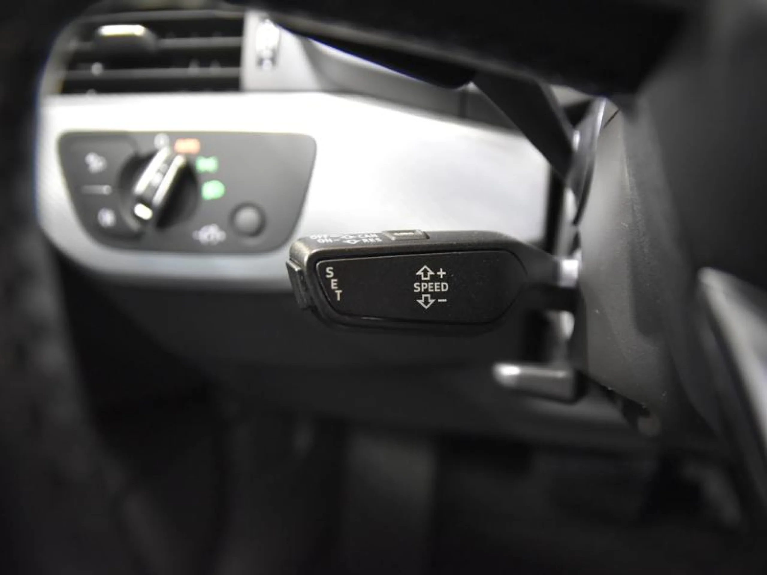 AUDI A4 DESIGN ED 2.0 TDI 110KW (150CV) S TRONIC - Foto 17