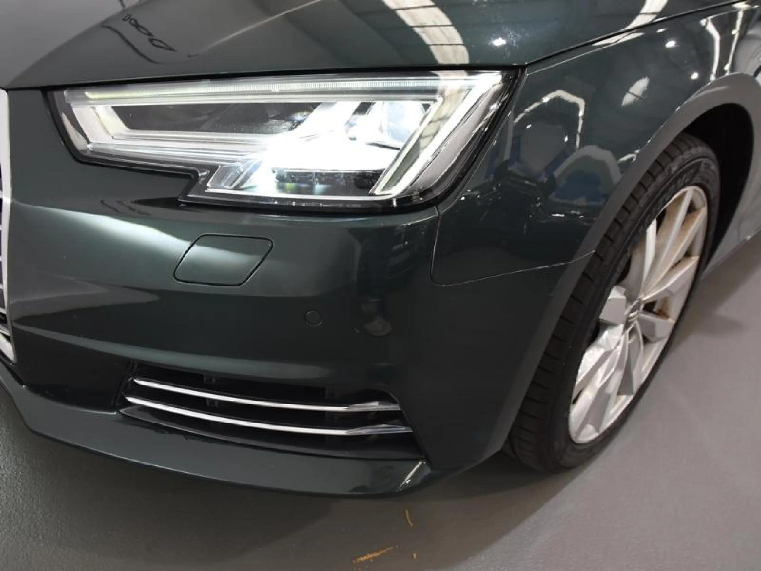AUDI A4 DESIGN ED 2.0 TDI 110KW (150CV) S TRONIC - Foto 21