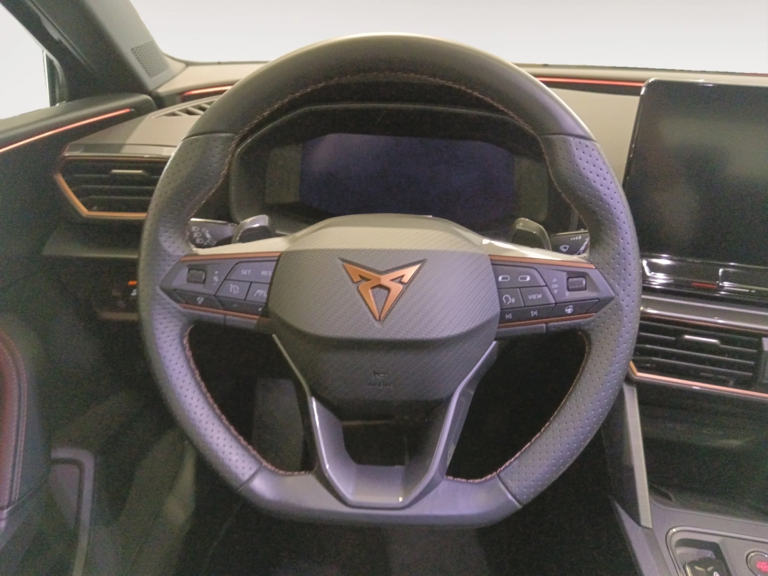 CUPRA LEON 1.5 ETSI 110KW (150CV) DSG - Foto 11