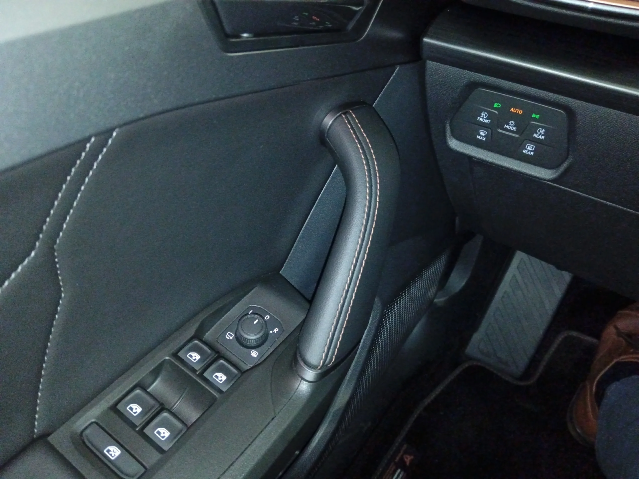 CUPRA LEON 1.5 ETSI 110KW (150CV) DSG - Foto 14