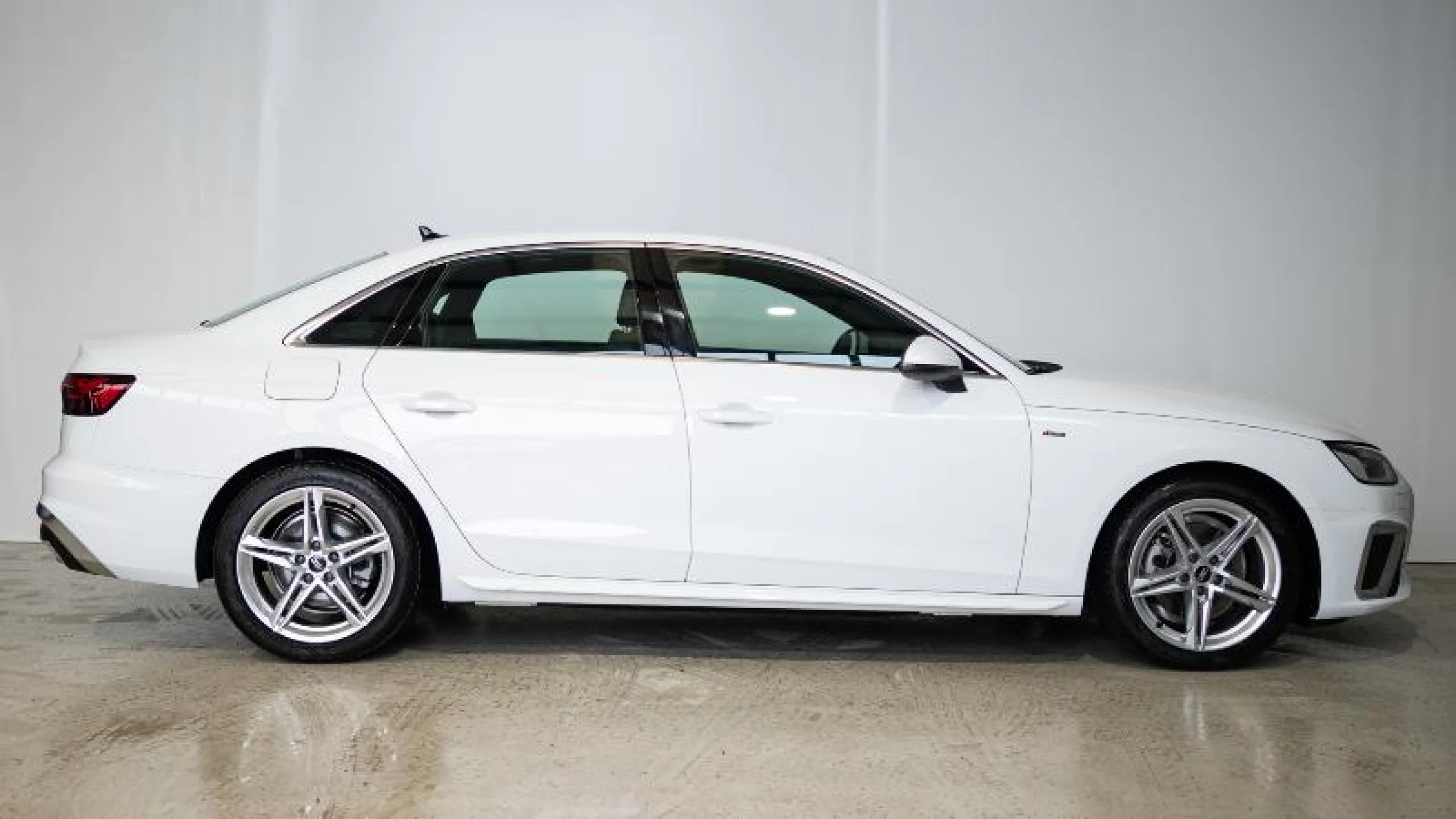 AUDI A4 S LINE 30 TDI 100KW (136CV) S TRONIC - Foto 3