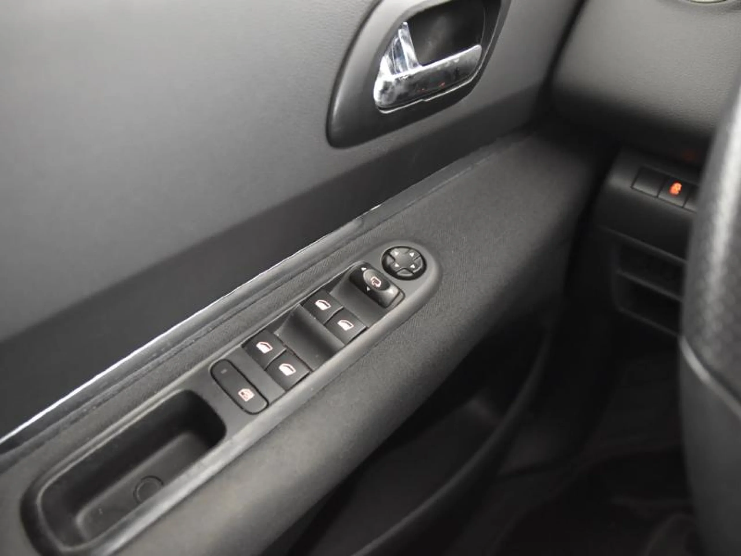 PEUGEOT 5008 ACTIVE 1.6 BLUEHDI 120 FAP - Foto 18