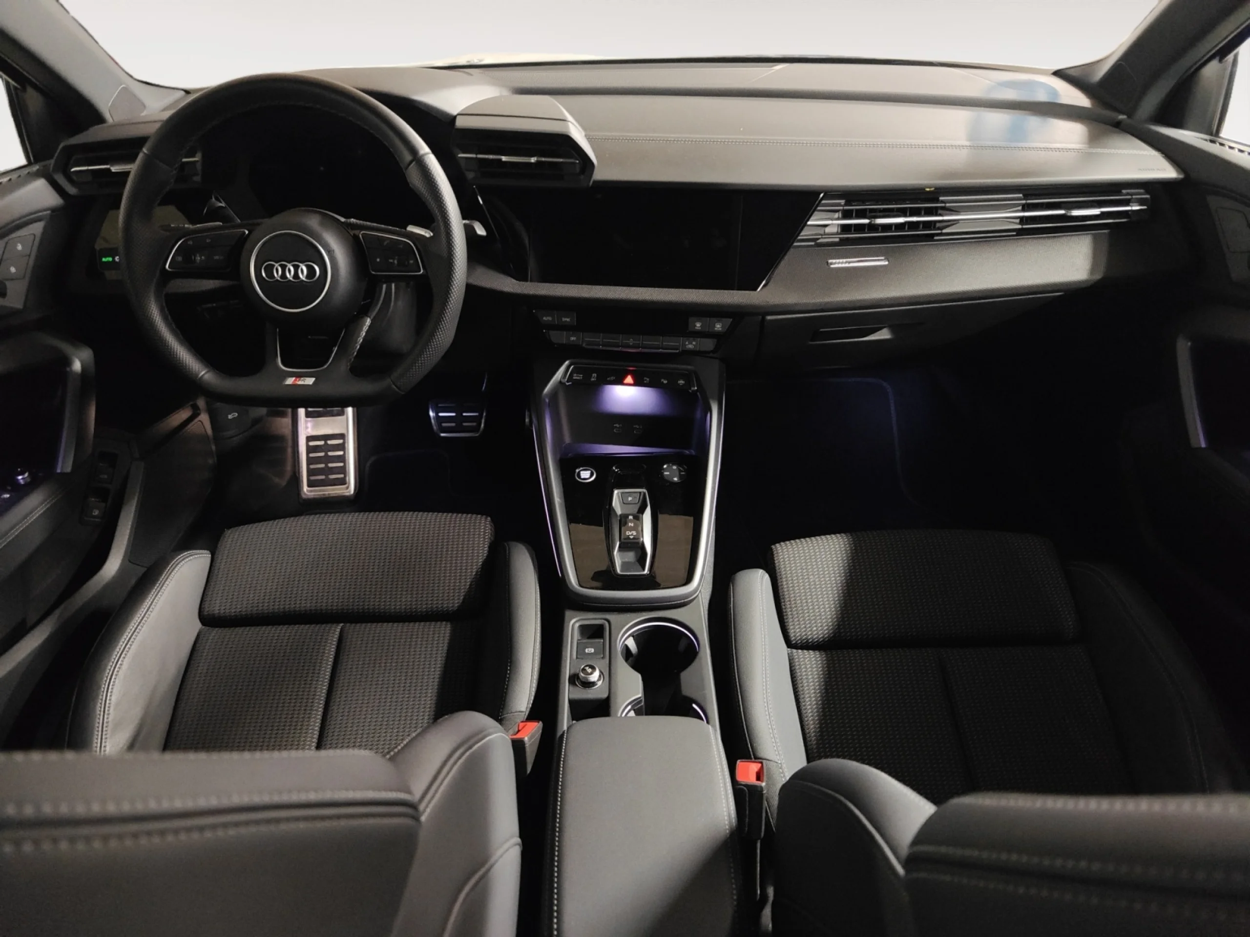 AUDI A3 SPORTBACK ADVANCED 35 TFSI 110KW S TRON - Foto 4