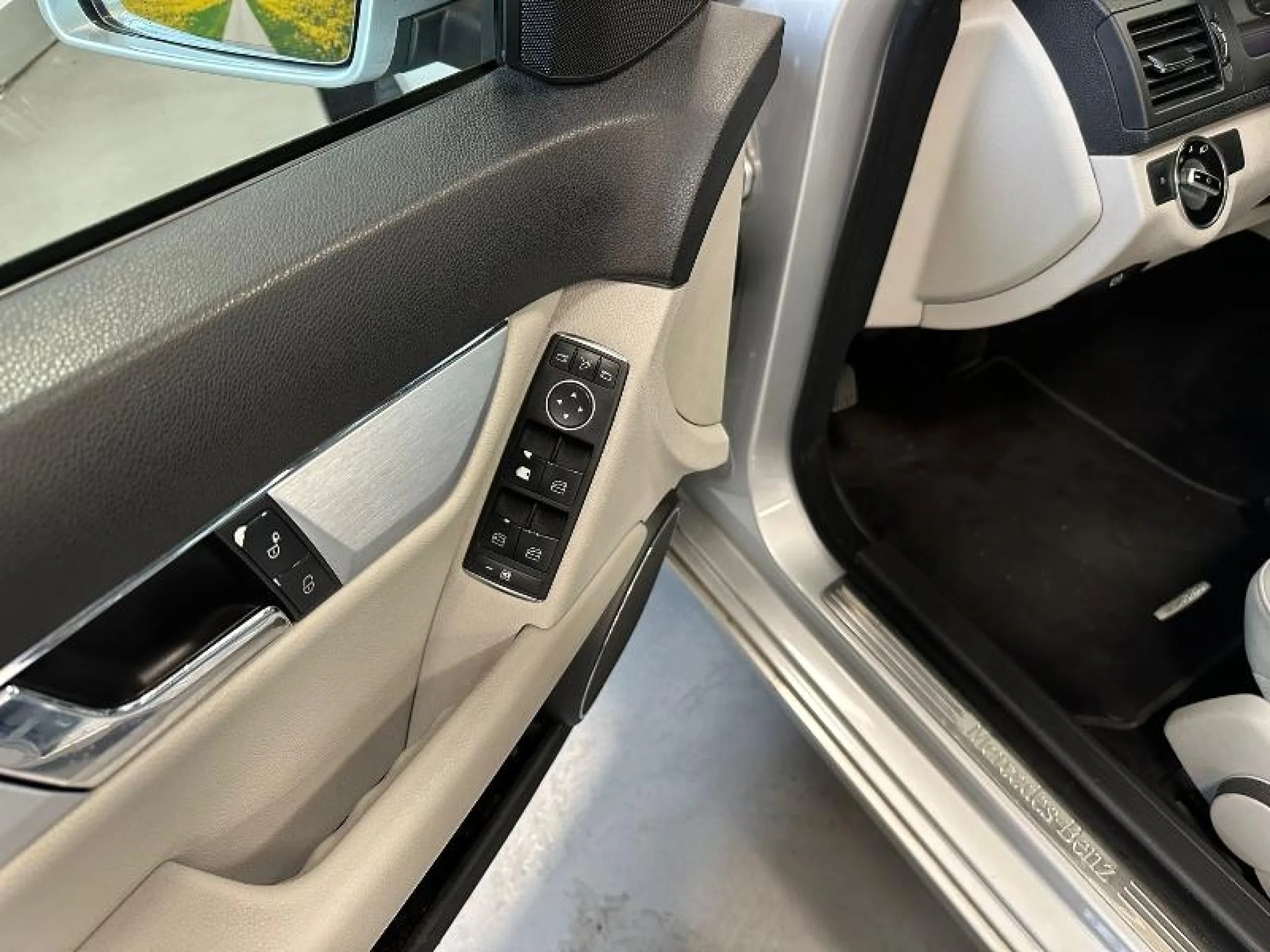 MERCEDES-BENZ CLASE C C 220 CDI AVANTGARDE FAMILIAR - Foto 11