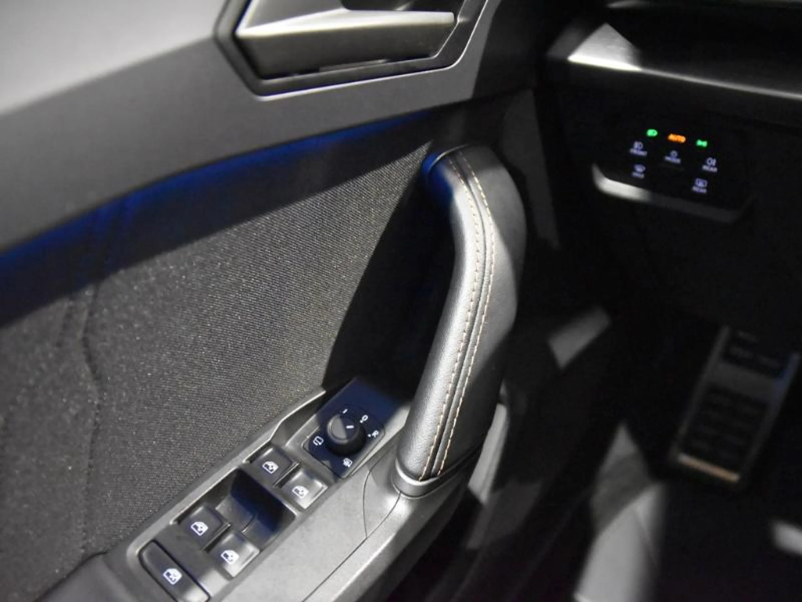 CUPRA LEON 1.5 ETSI 110KW (150CV) DSG - Foto 18