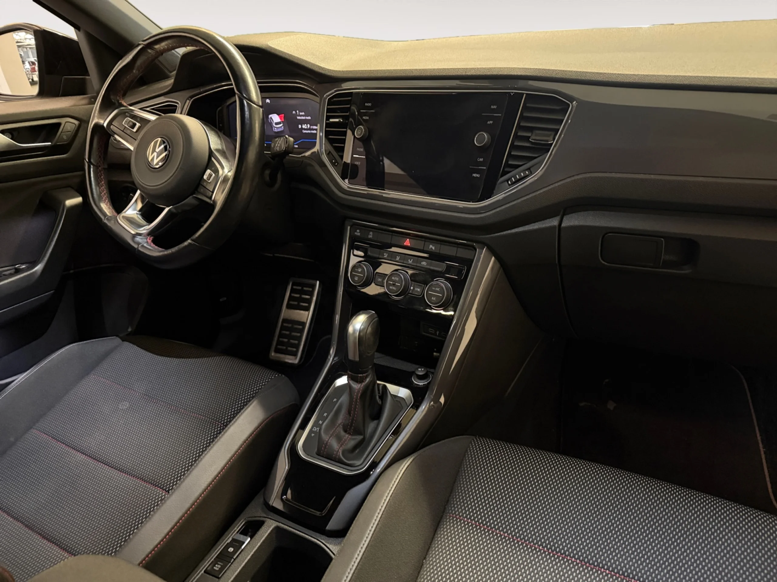 VOLKSWAGEN T ROC SPORT 1.5 TSI 110KW (150CV) DSG - Foto 4