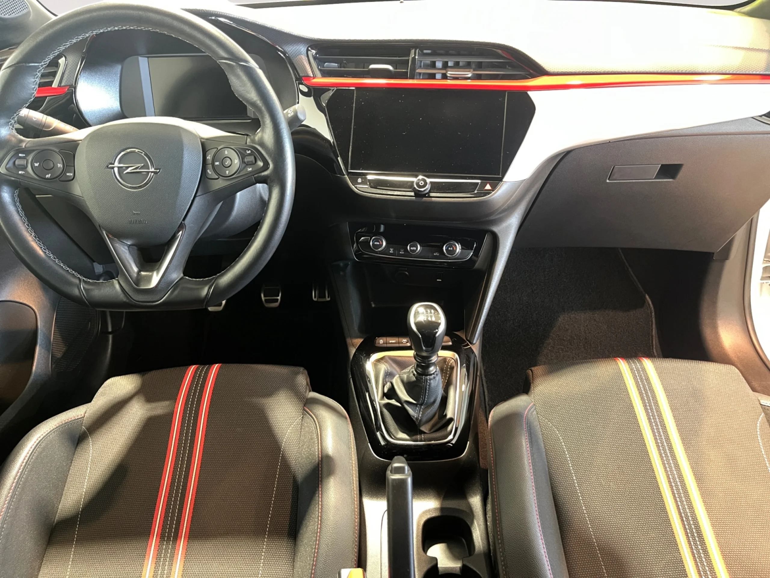 OPEL CORSA 1.5D DT 74KW (100CV) GS LINE - Foto 4