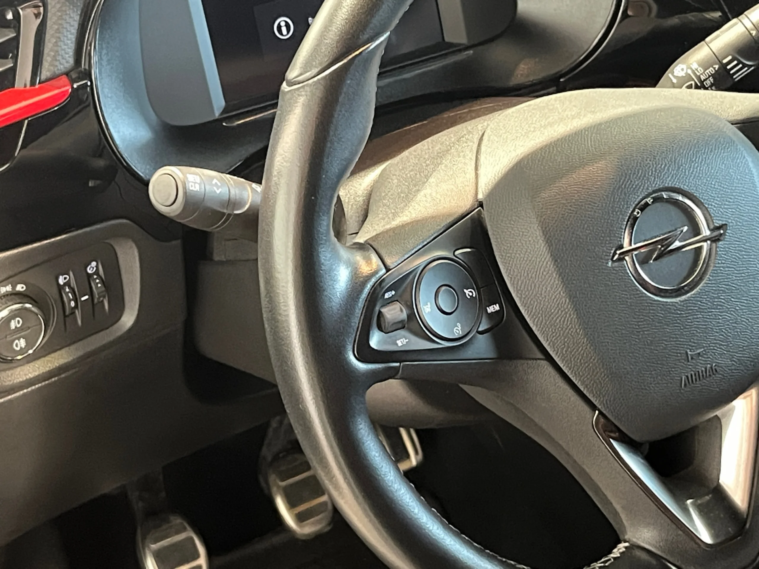 OPEL CORSA 1.5D DT 74KW (100CV) GS LINE - Foto 11