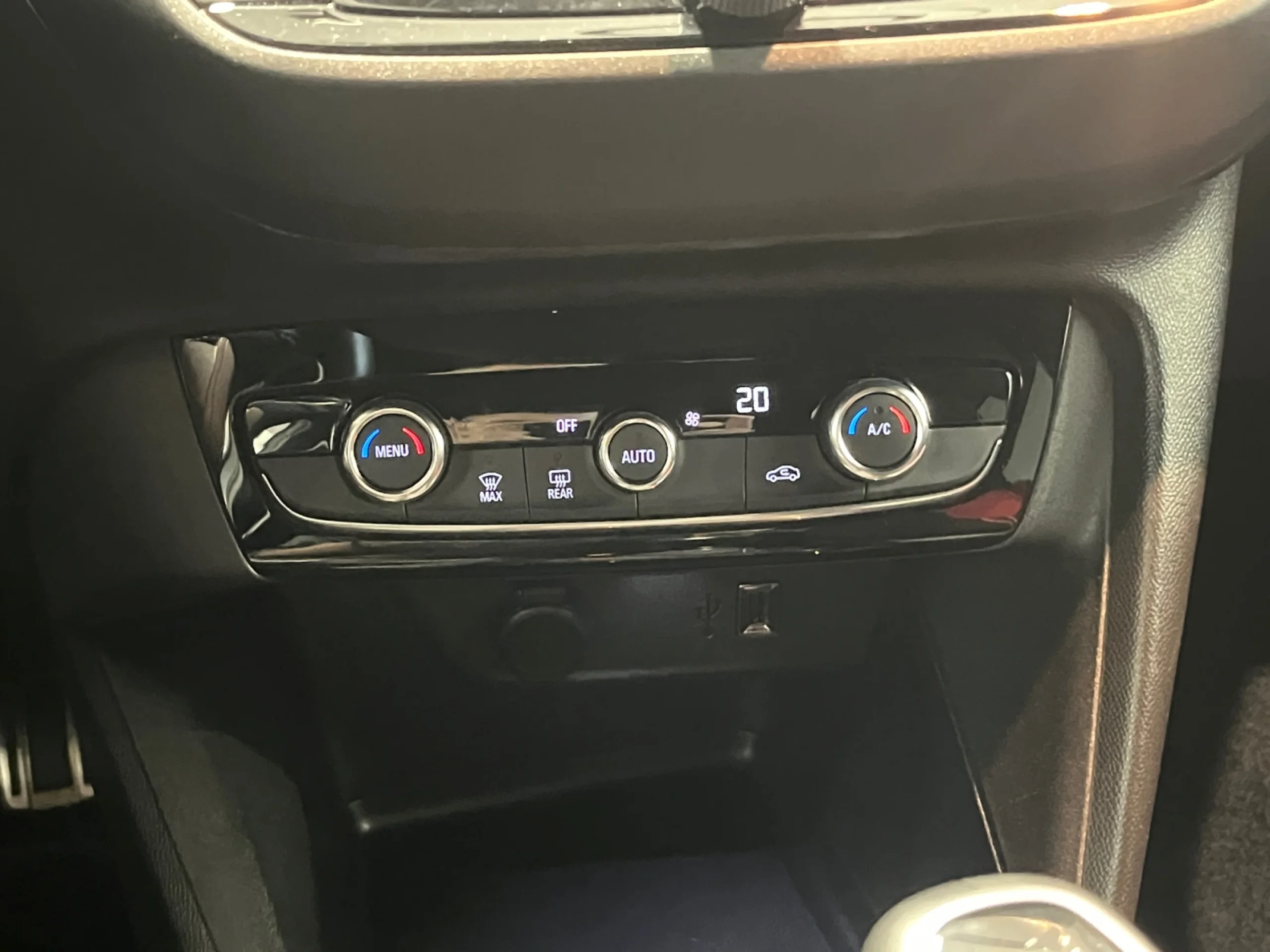 OPEL CORSA 1.5D DT 74KW (100CV) GS LINE - Foto 13