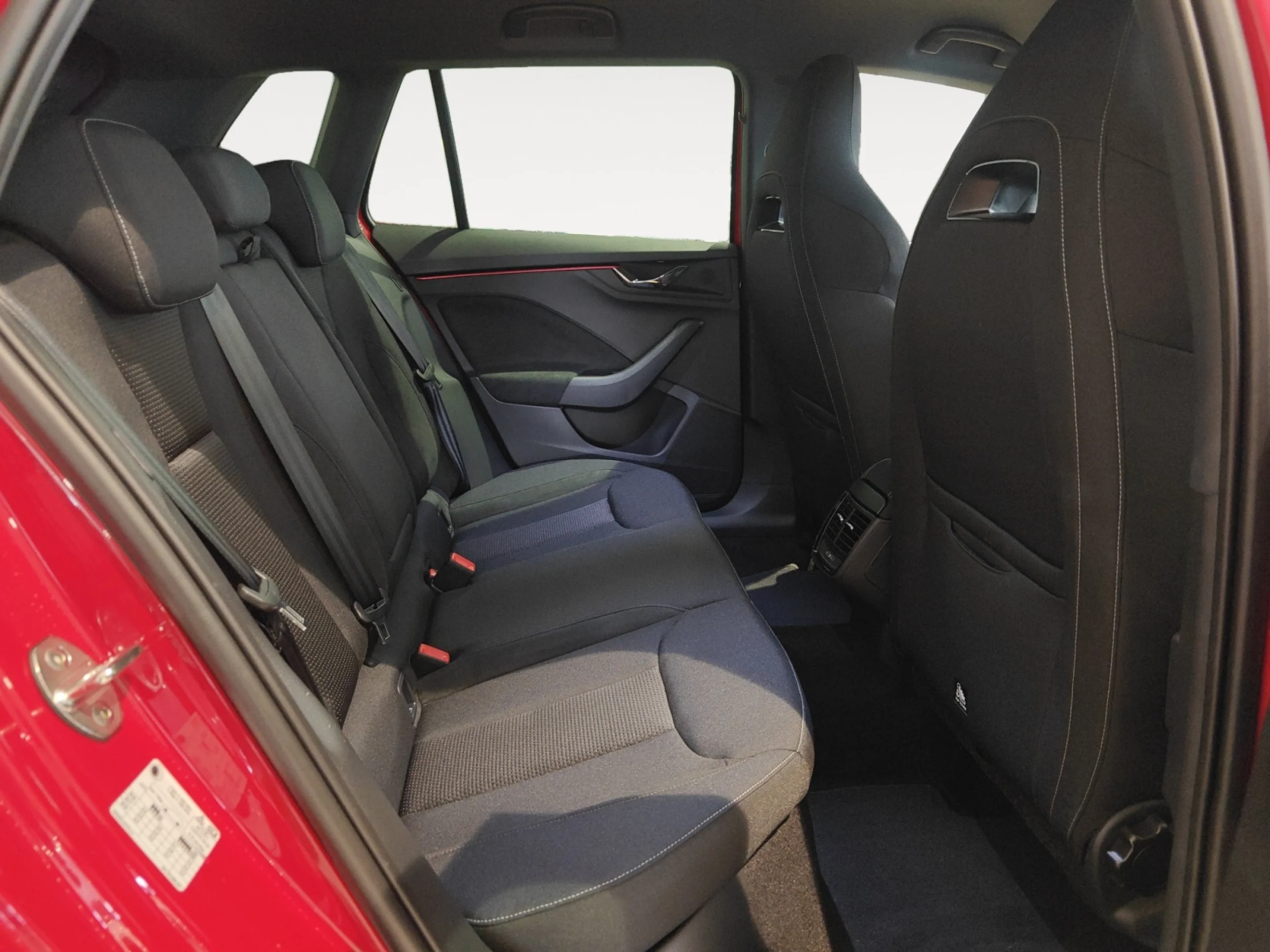 SKODA KAMIQ 1.0 TSI 85KW (115CV) SPORT - Foto 6